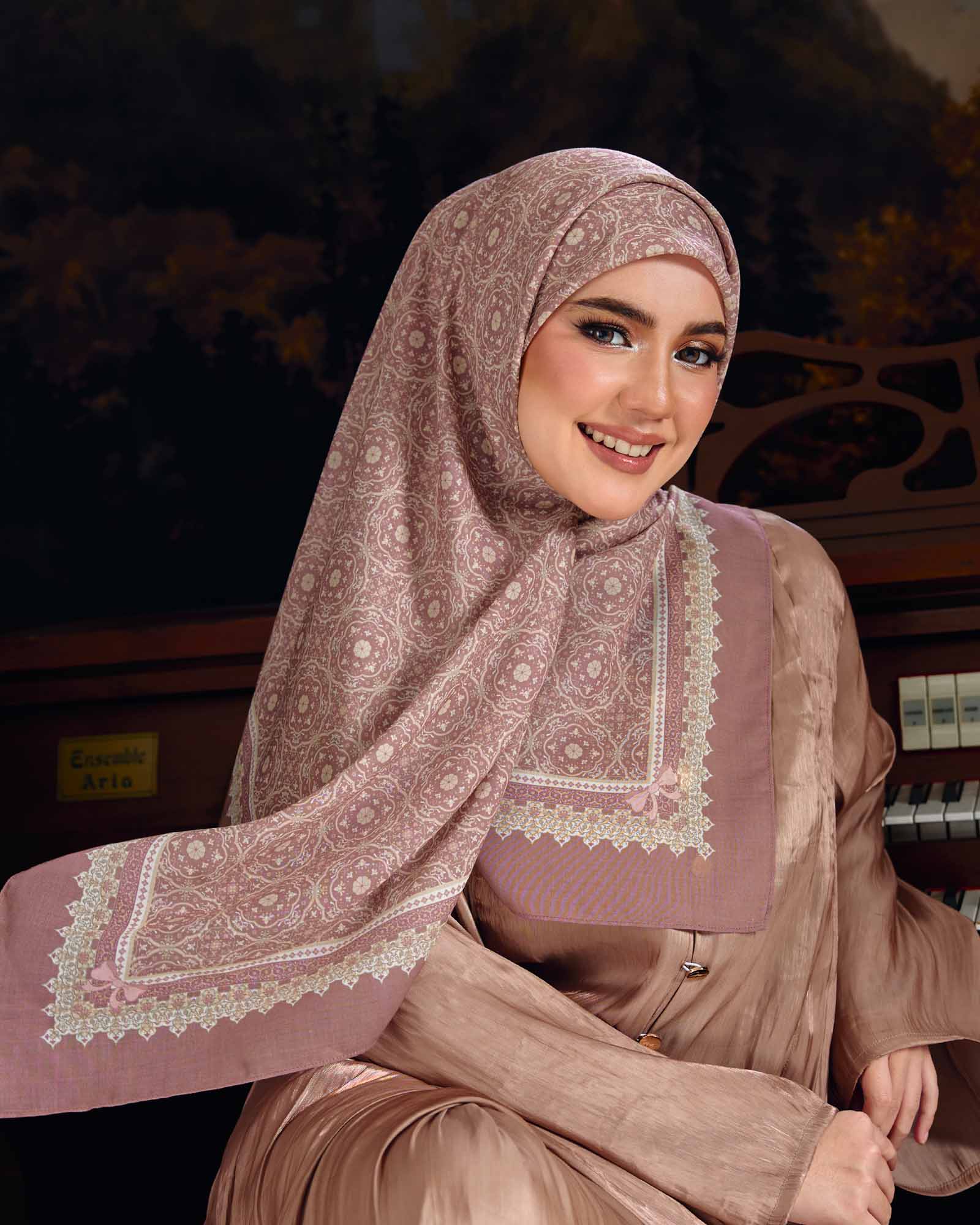 Maryam in Adore