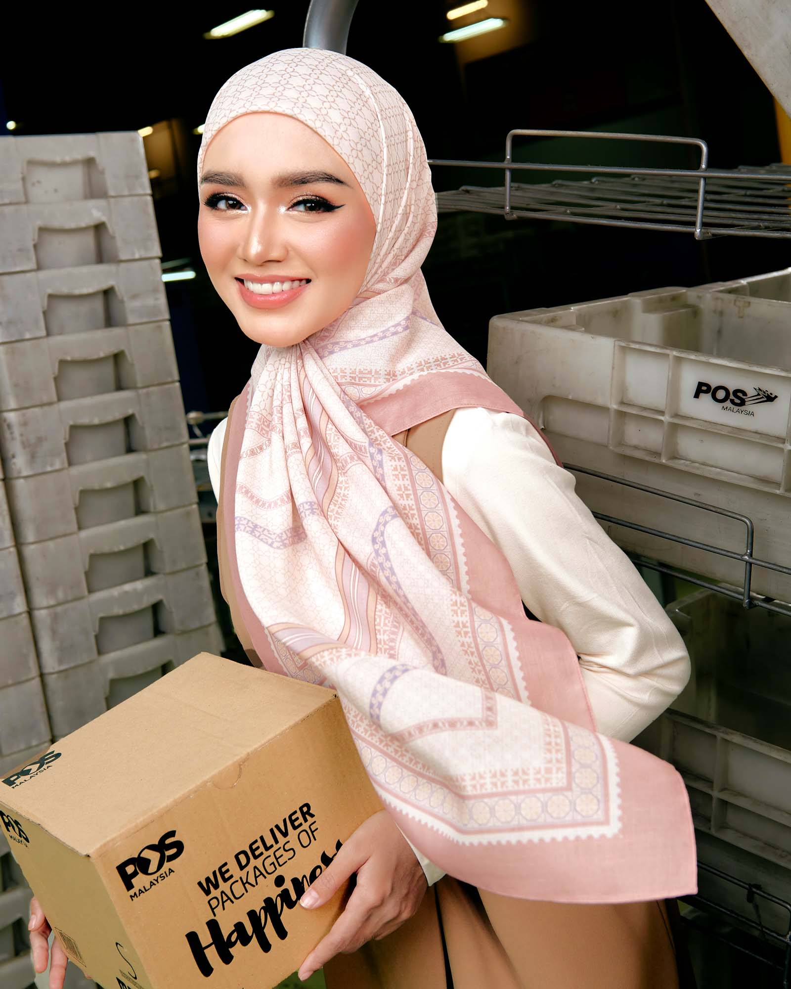 Alur in Plushpink