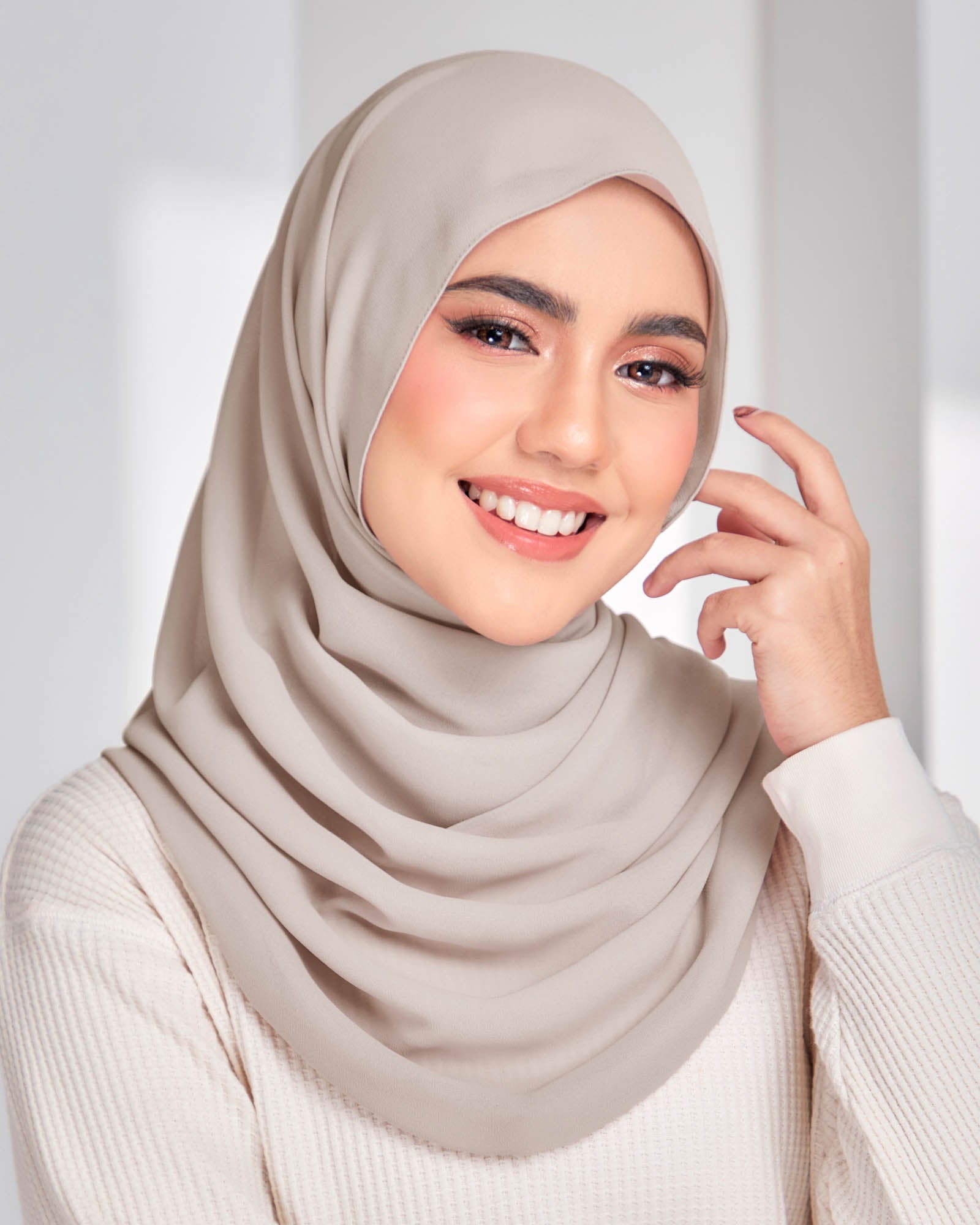 SAFIYYA PEARL CHIFFON SHAWL