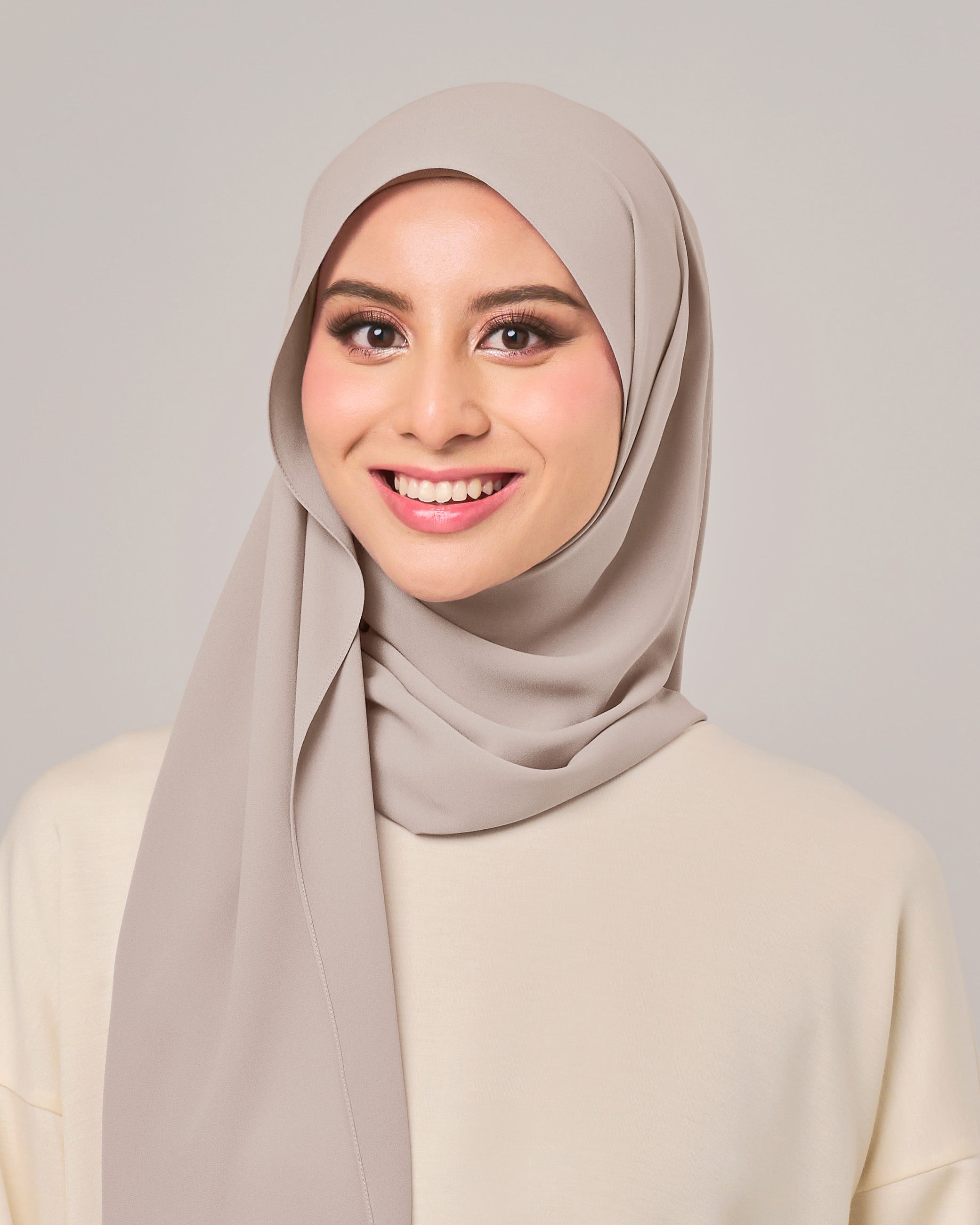 Ayra Hoodie Crepe Chiffon Shawl