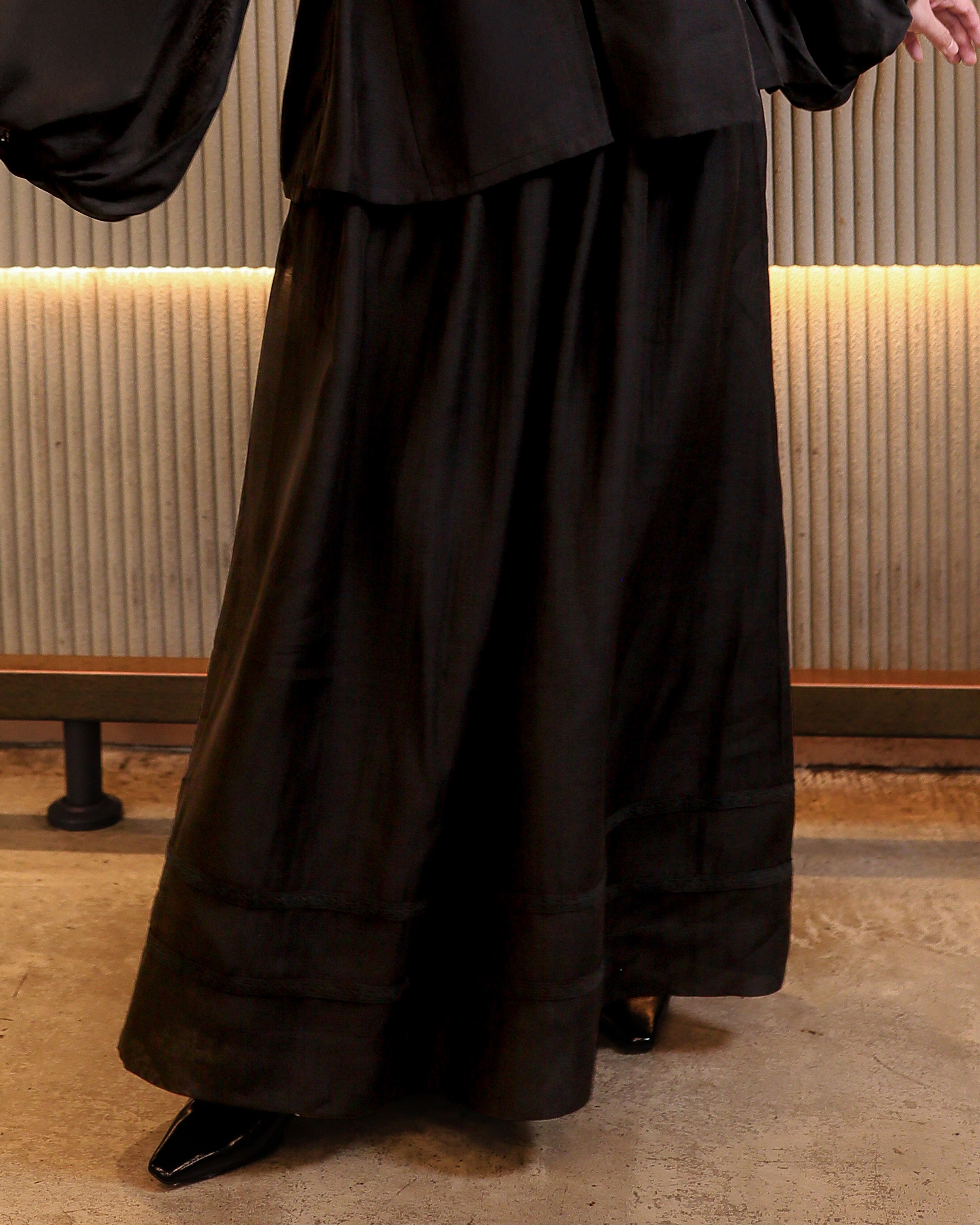 CLARA SKIRT IN BLACK