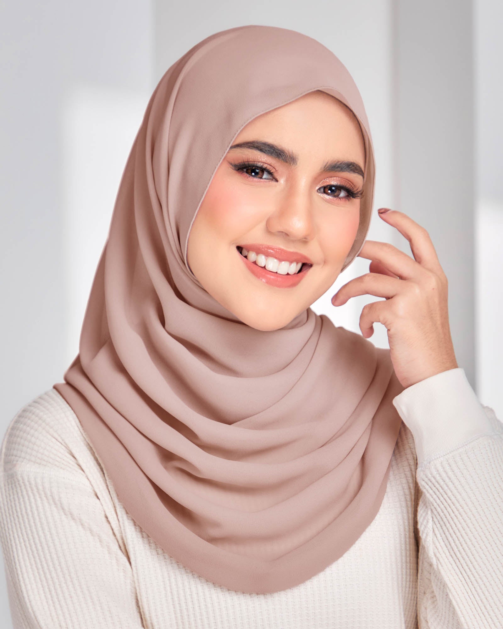 SAFIYYA PEARL CHIFFON SHAWL