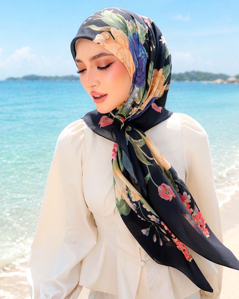 Vintage Floral in Eloise