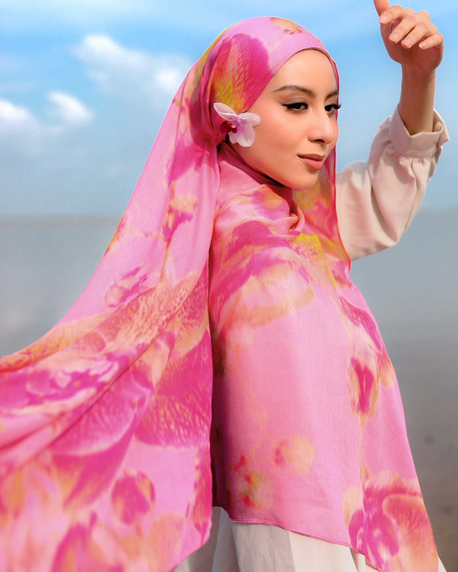 ORCHID IN FANCY MODAL SHAWL