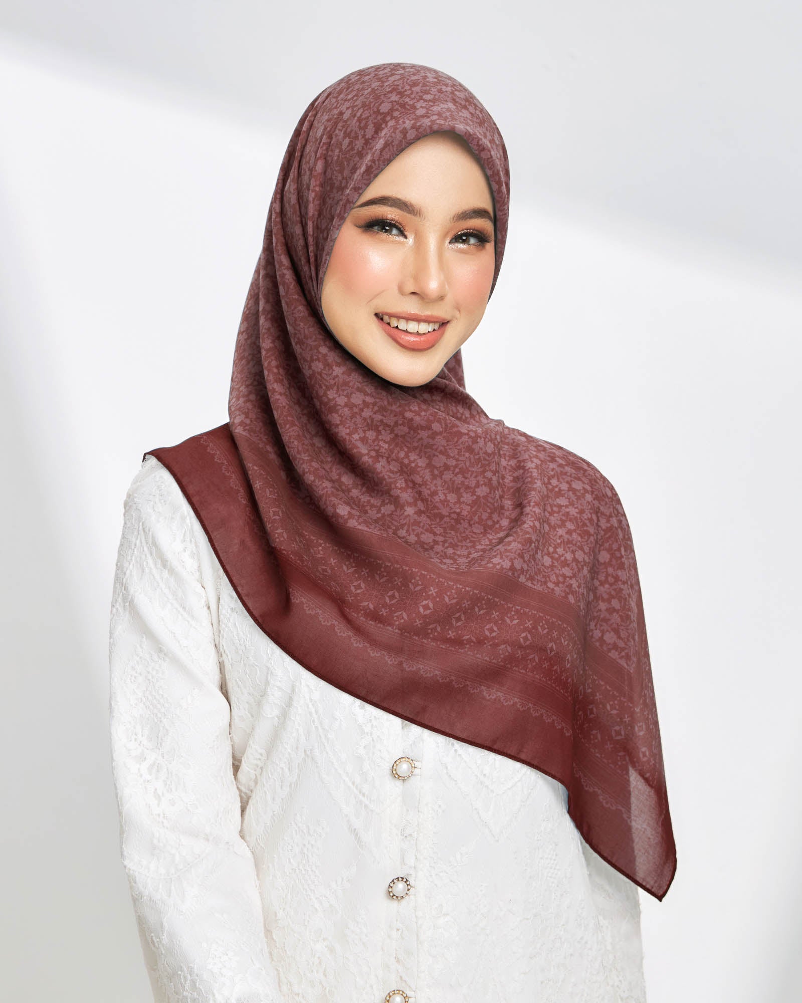 Mahsuri in Gema Cherry