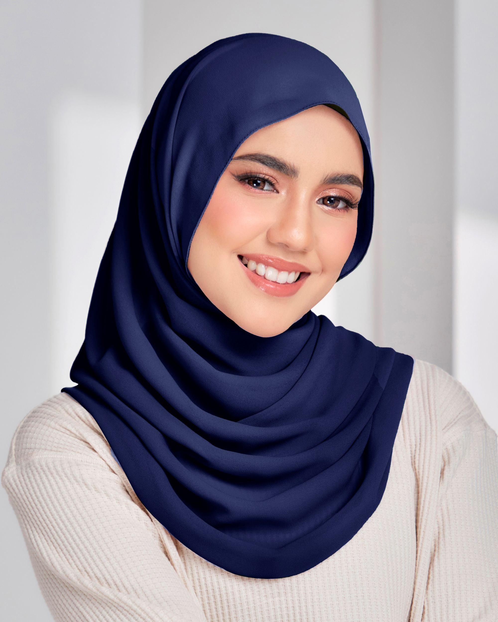 Safiyya Pearl Chiffon Shawl