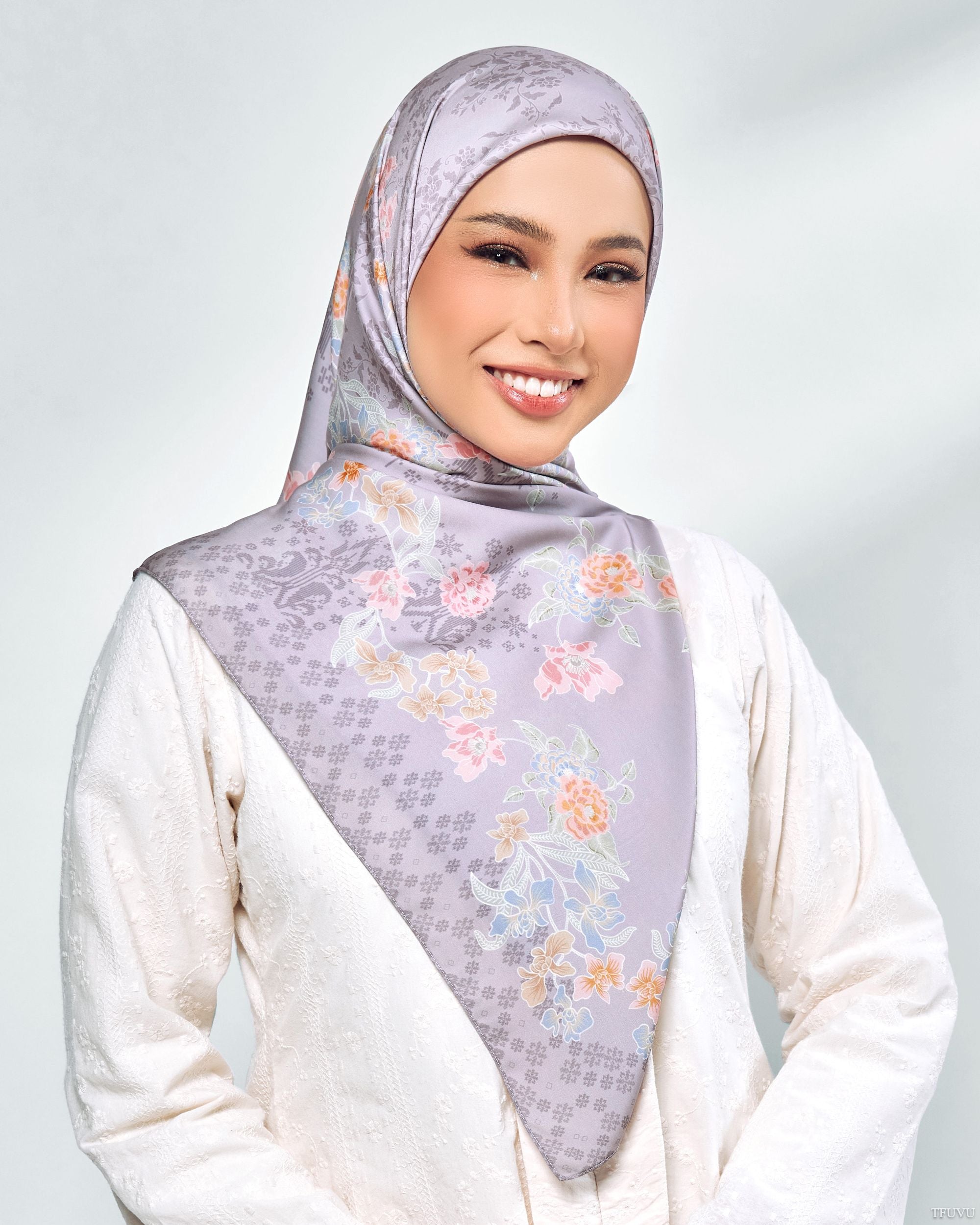 Bidasari in Kesumba (Shawl & Square Series)