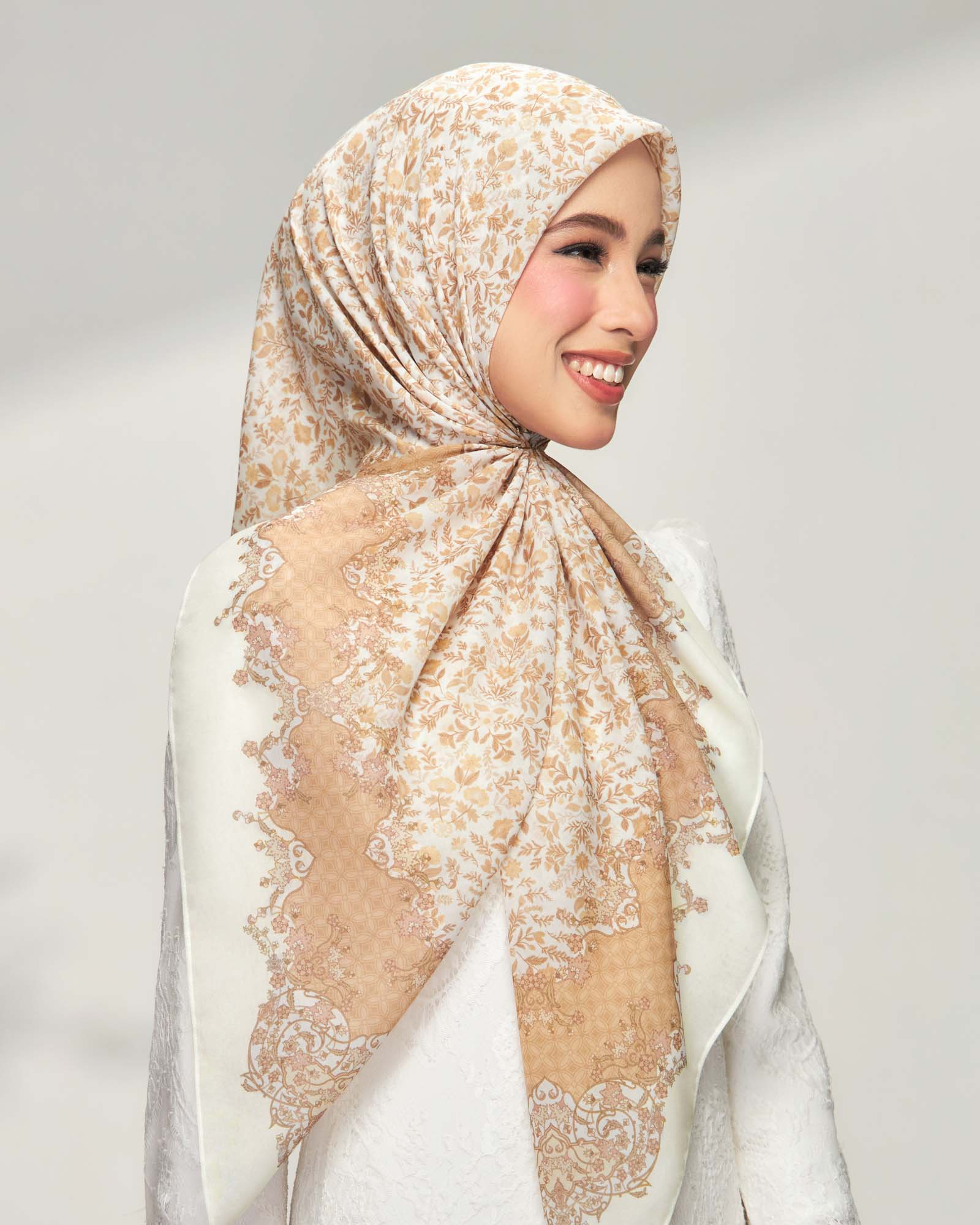 Henna in Lace