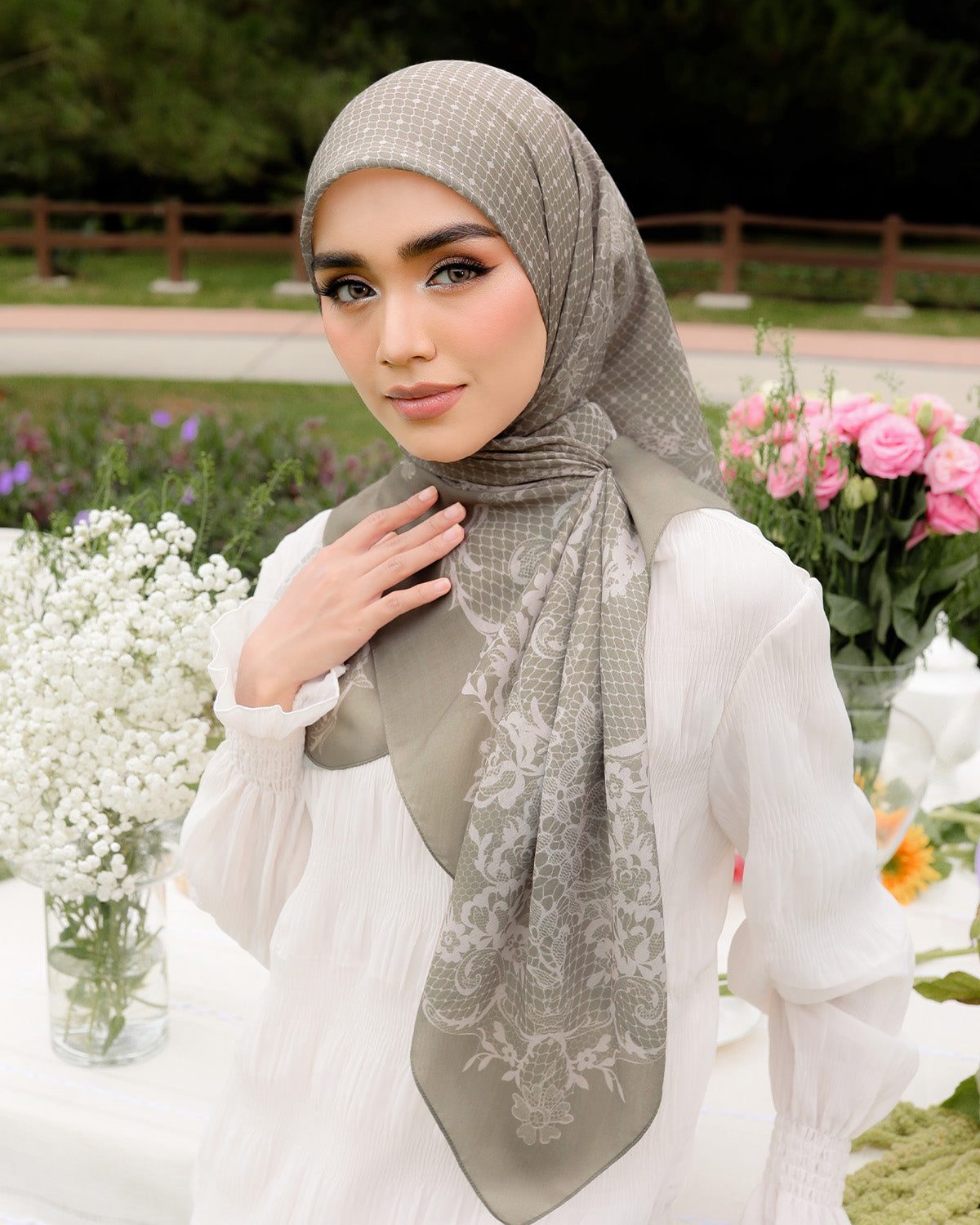 Lace in Laurel