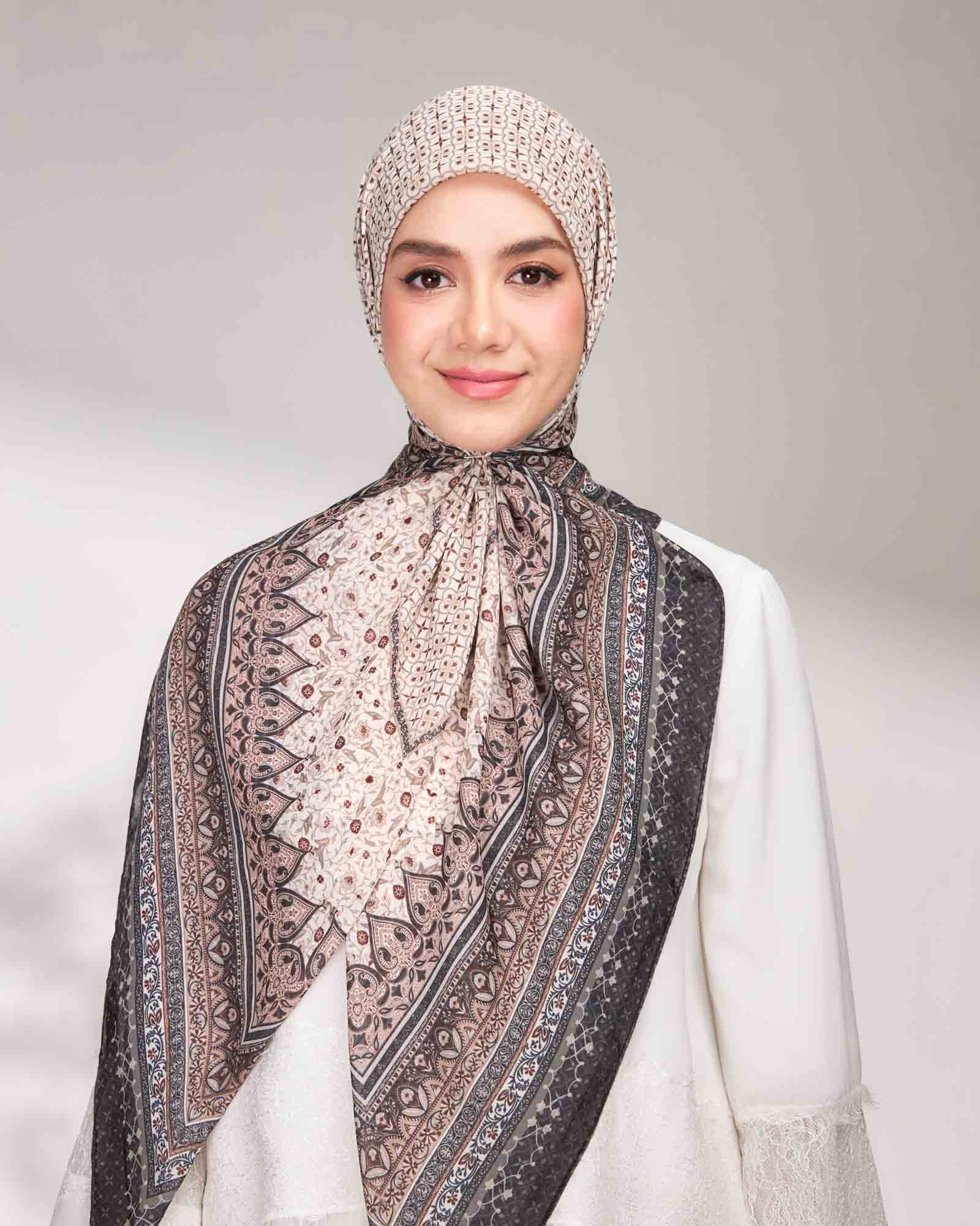 Arabesque in Layla