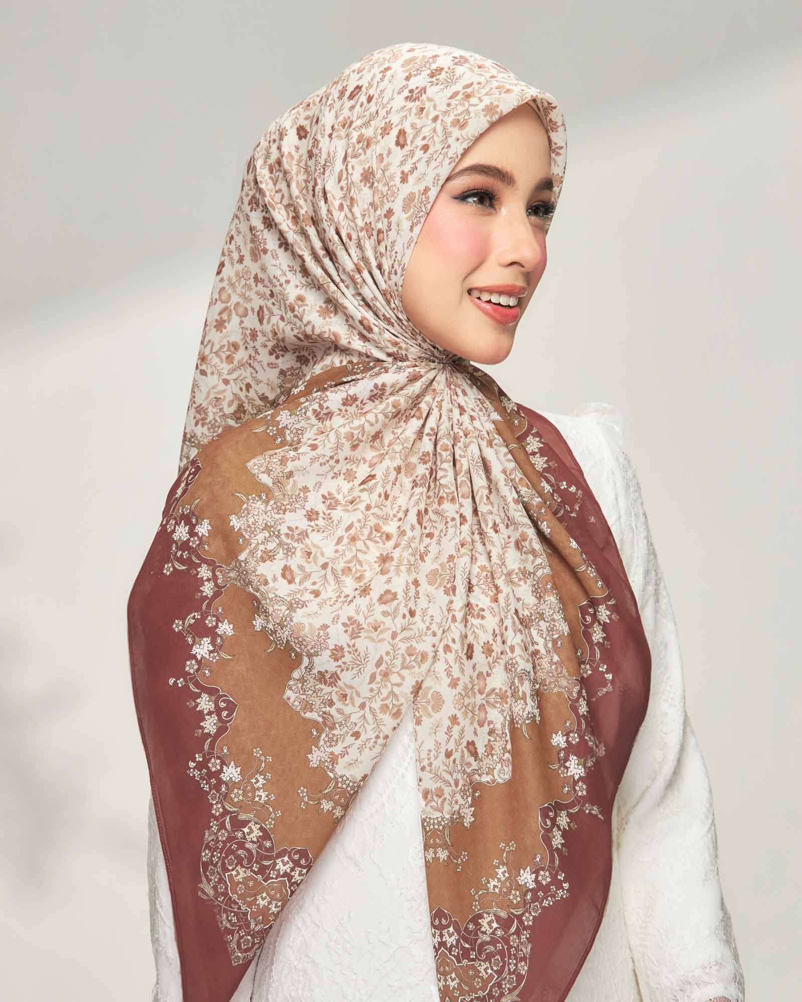 Henna in Mahogany