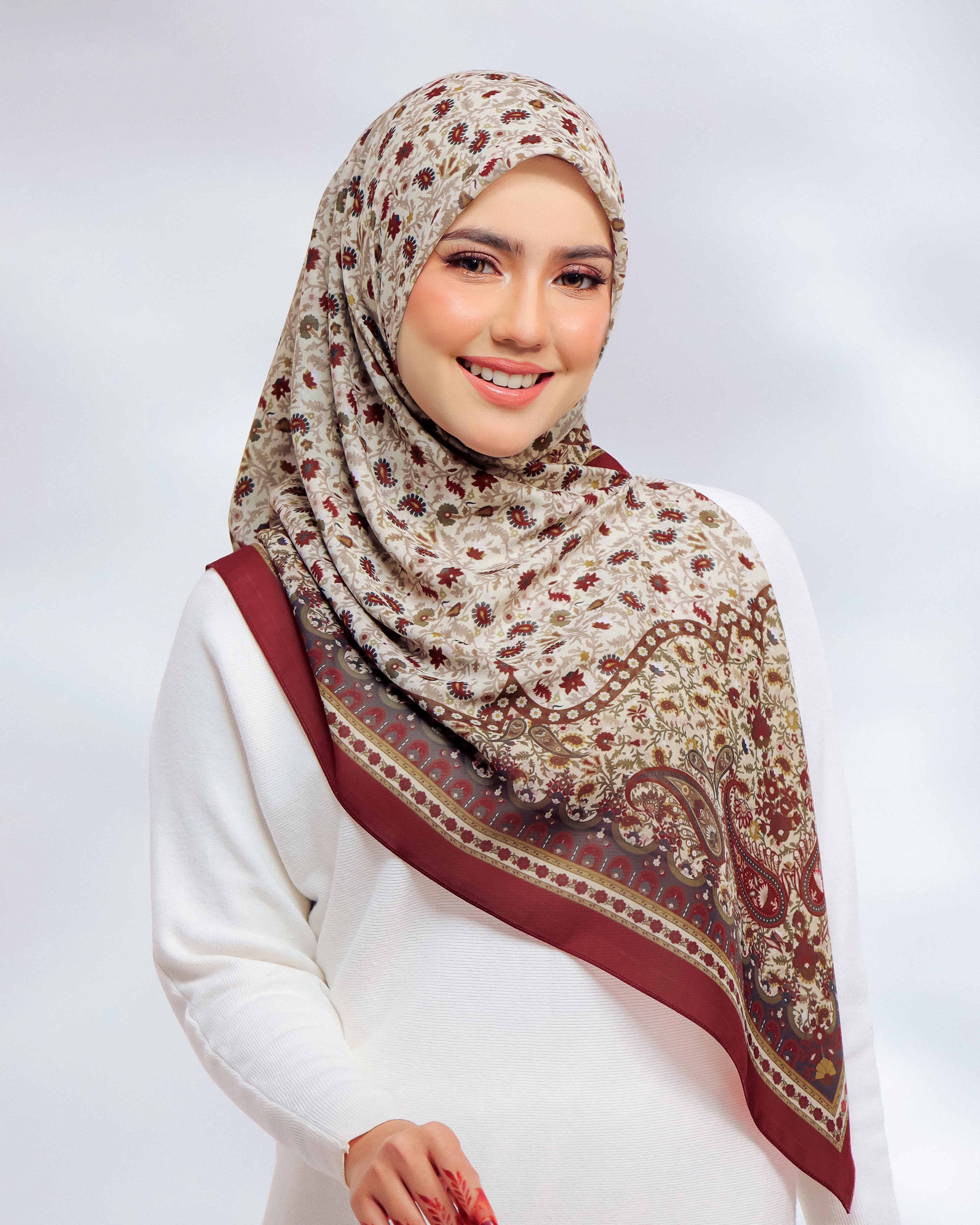 Mohabbatein in Sanjana Flame