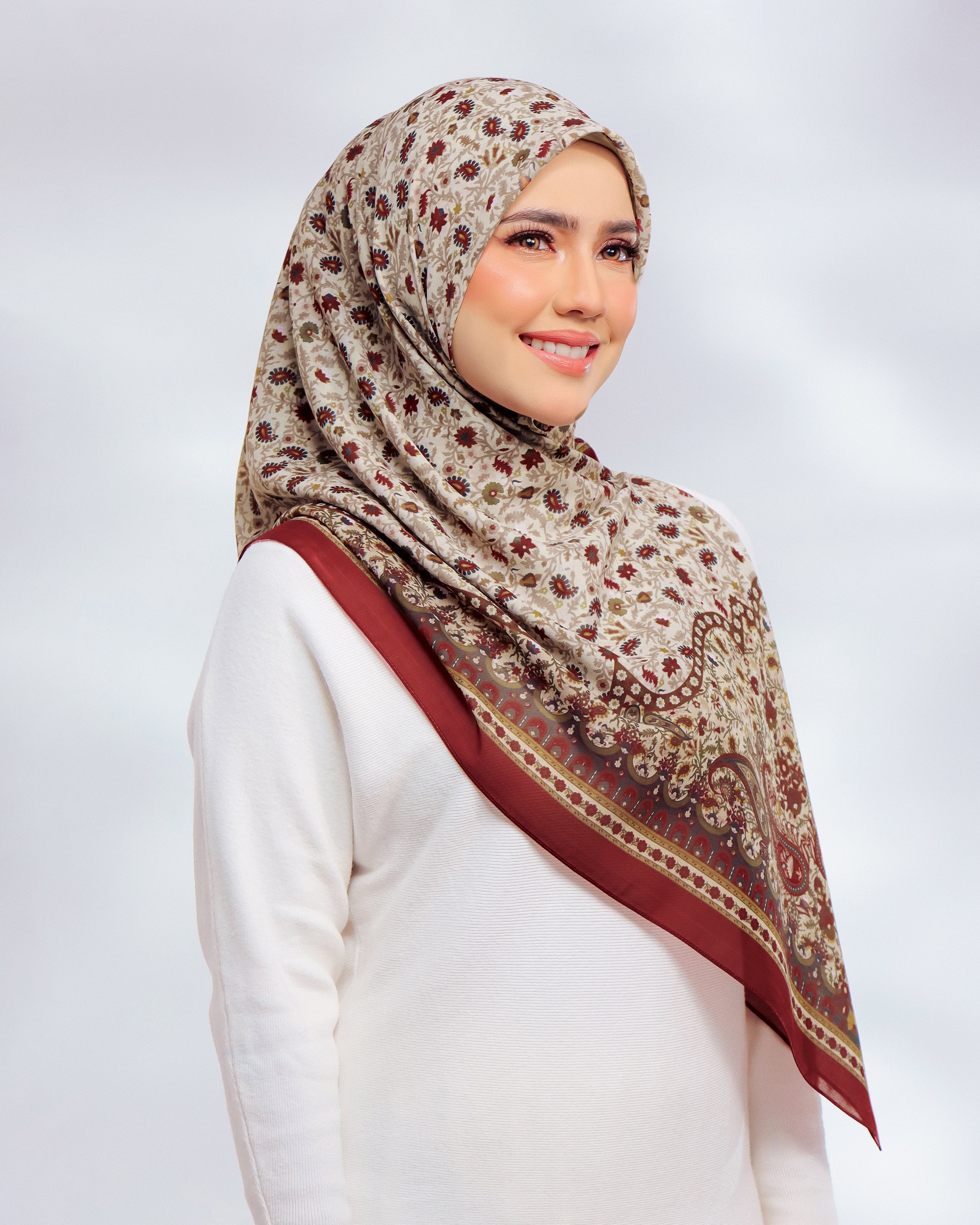 Mohabbatein in Sanjana Flame