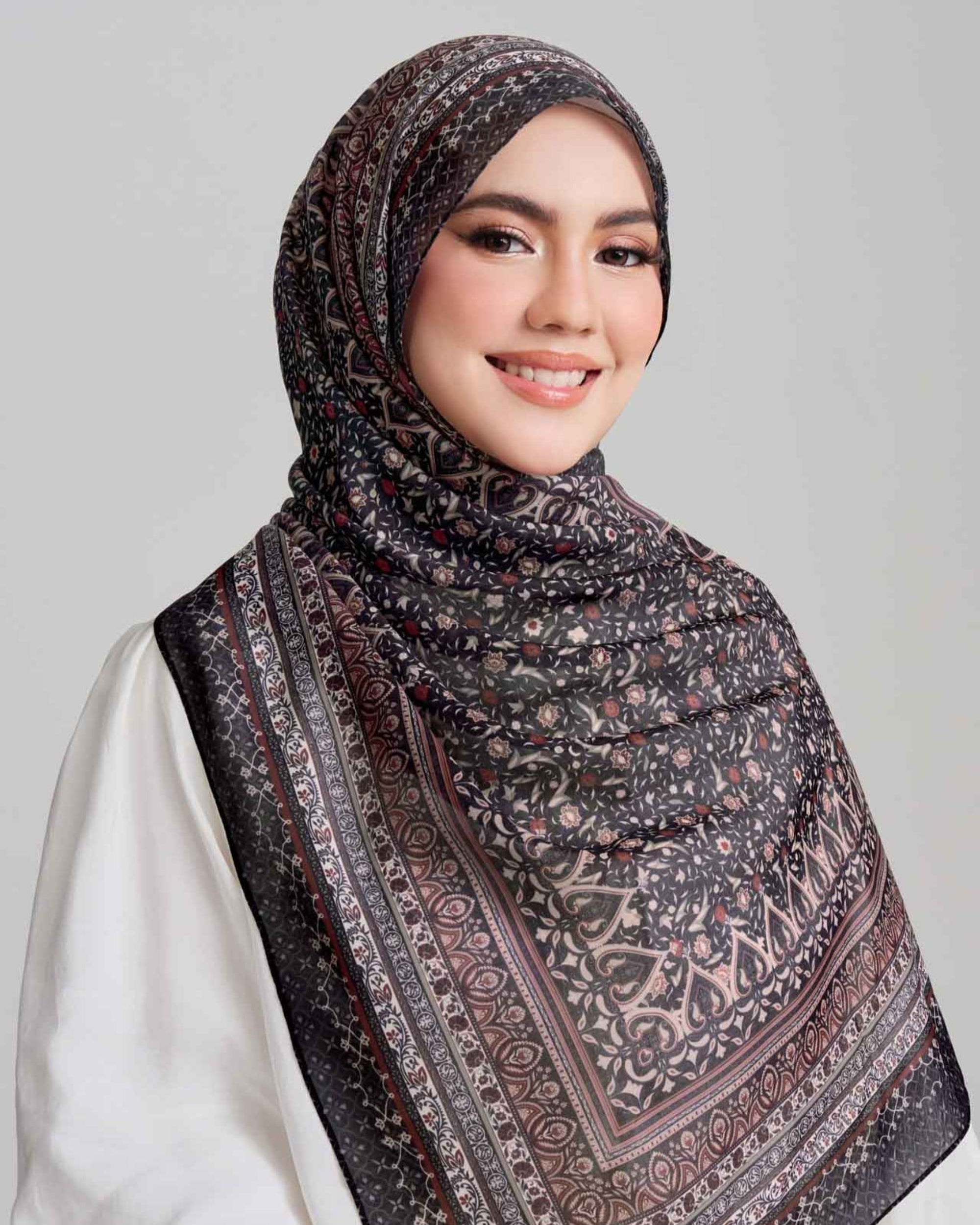 Arabesque in Mystic Cotton Shawl