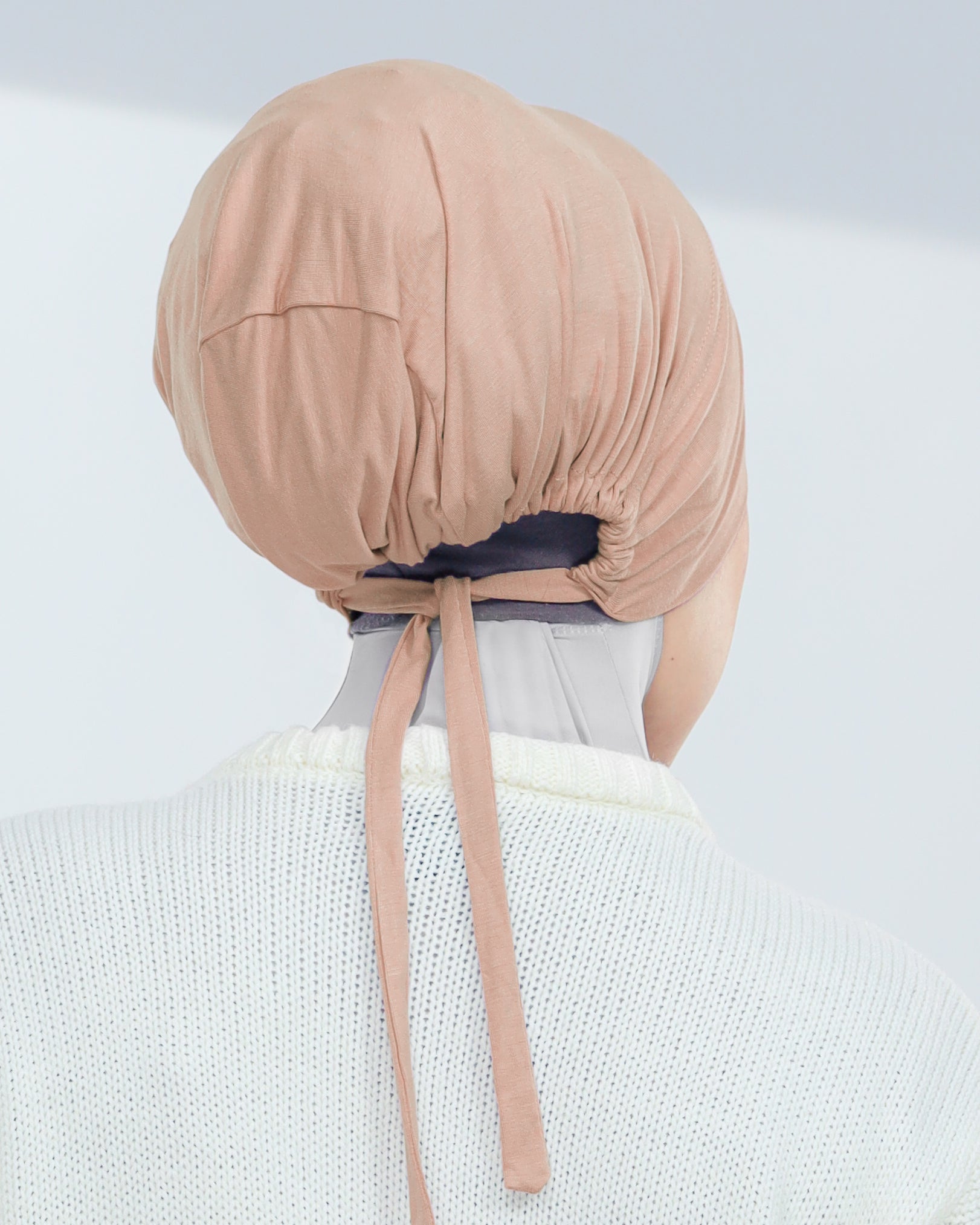 Inner Tieback in Pale Gold