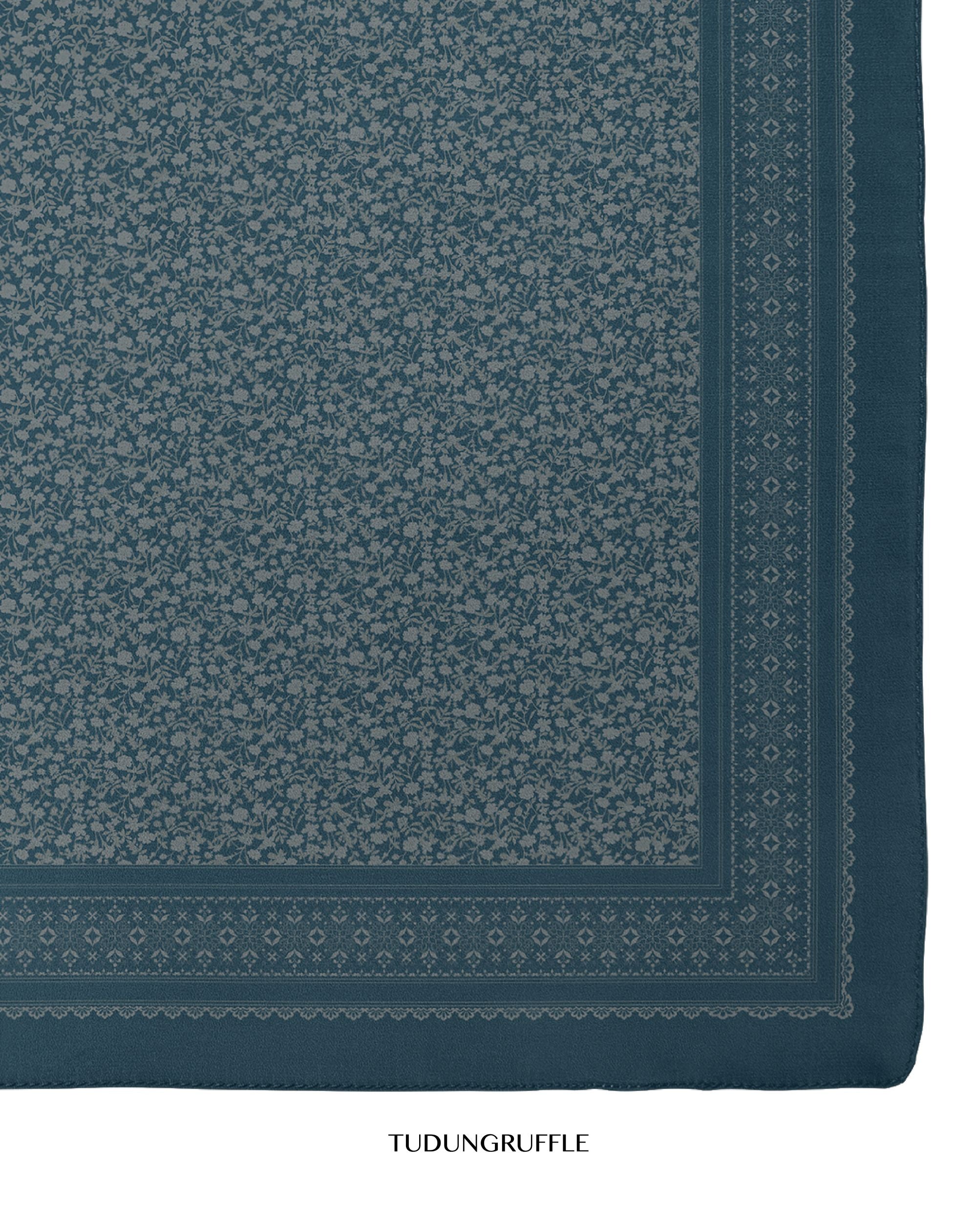 Mahsuri in Ratna Teal