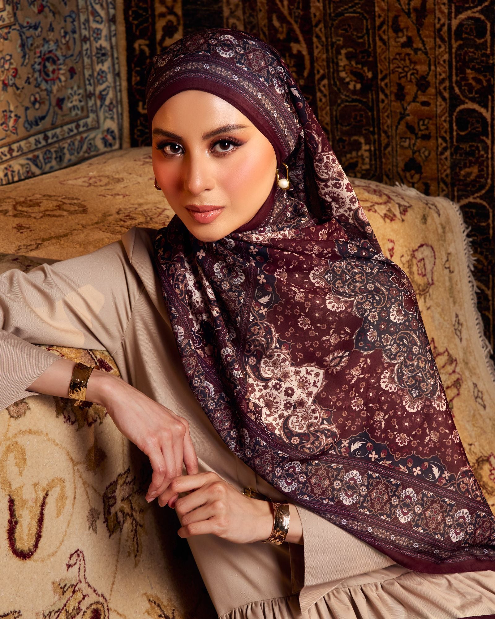Sultana in Ruhena Shawl