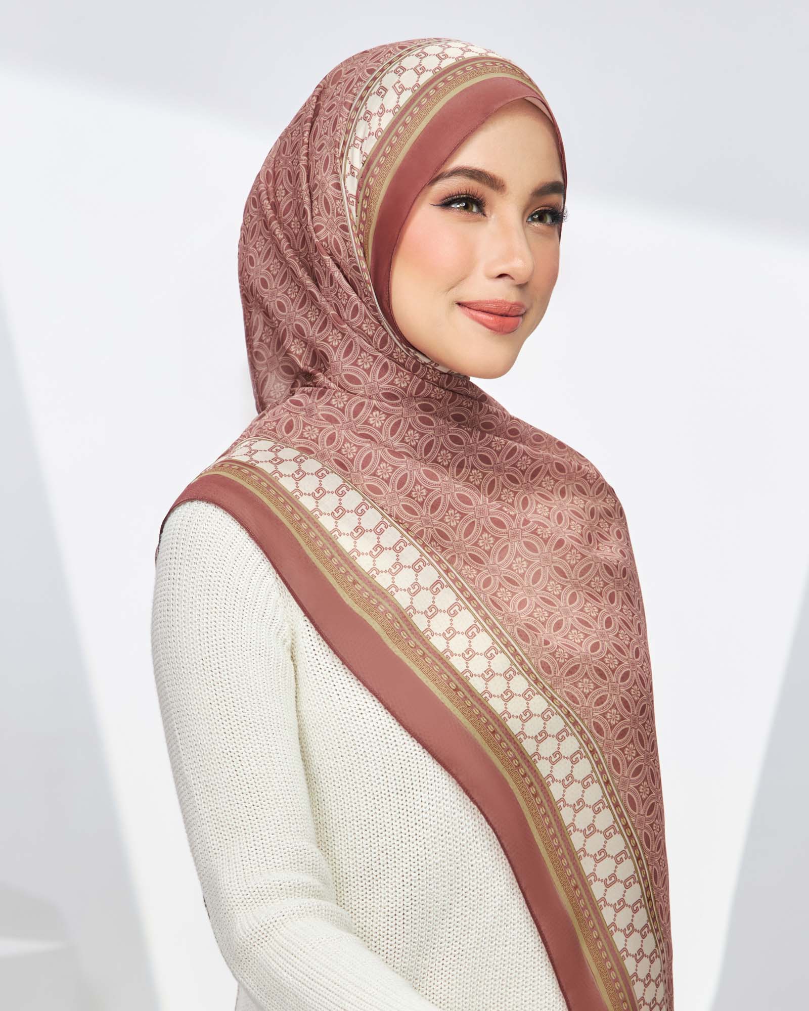 Arista in Roasted Cotton Shawl