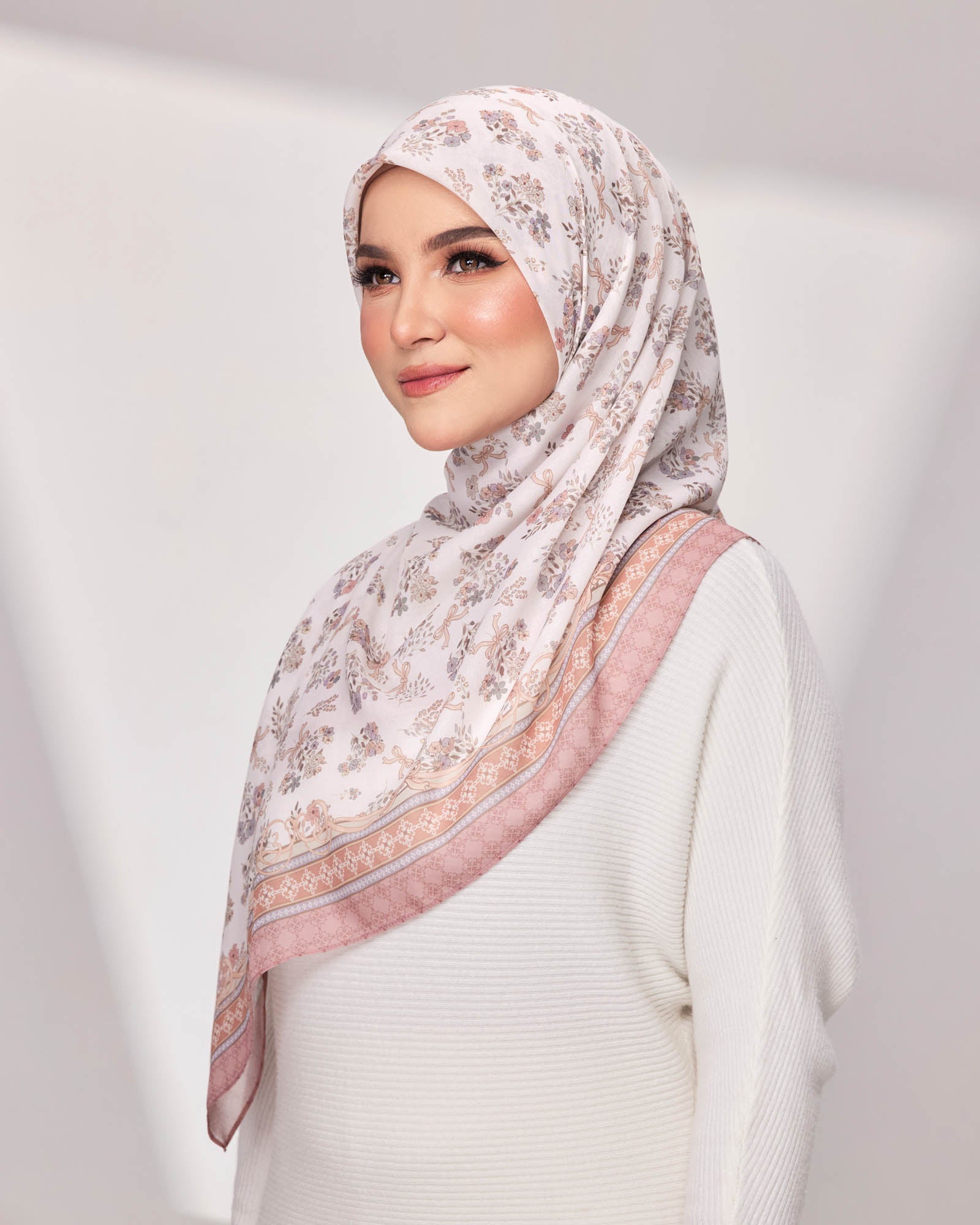 Fiorella in Poppy