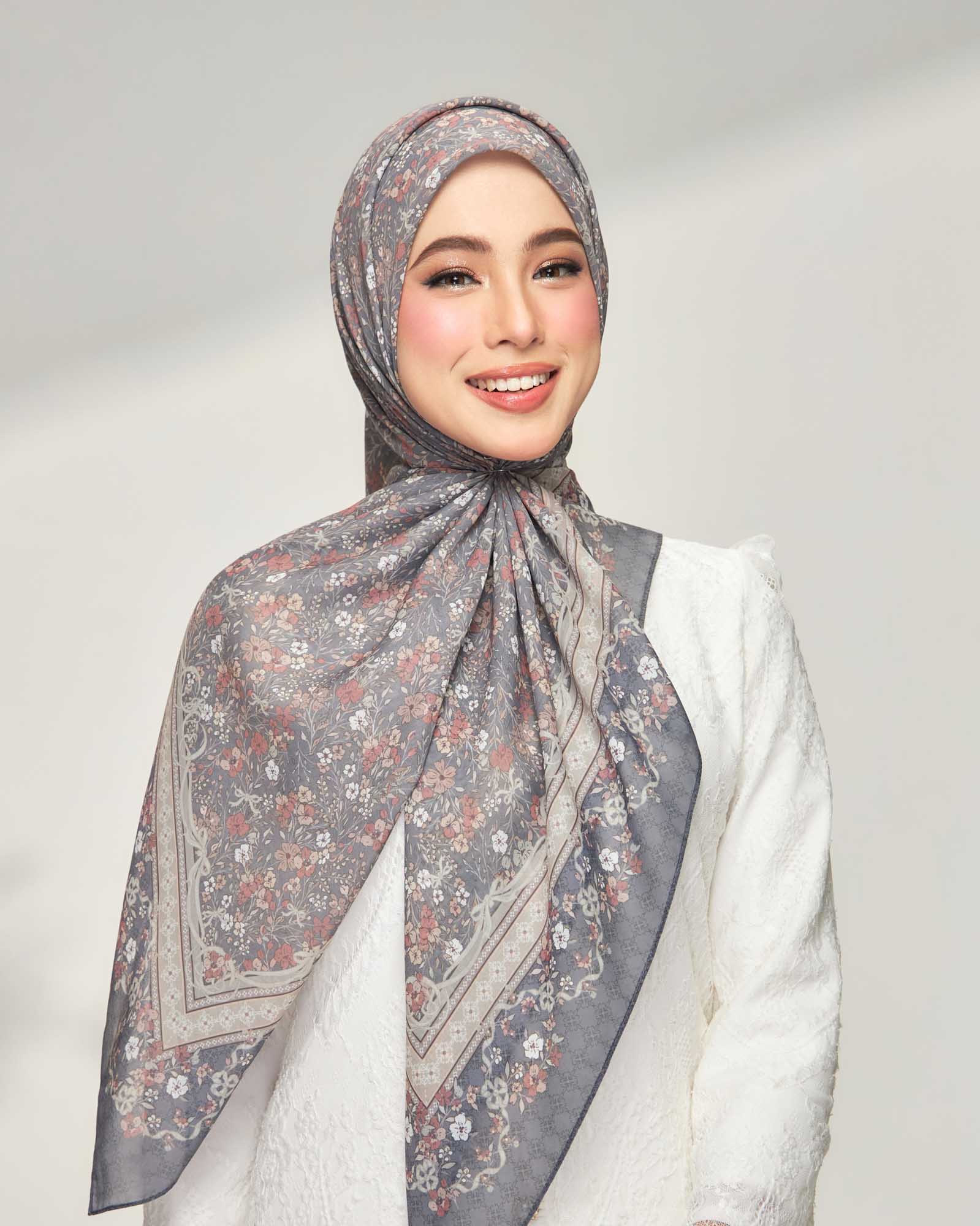 Kesuma in Slate