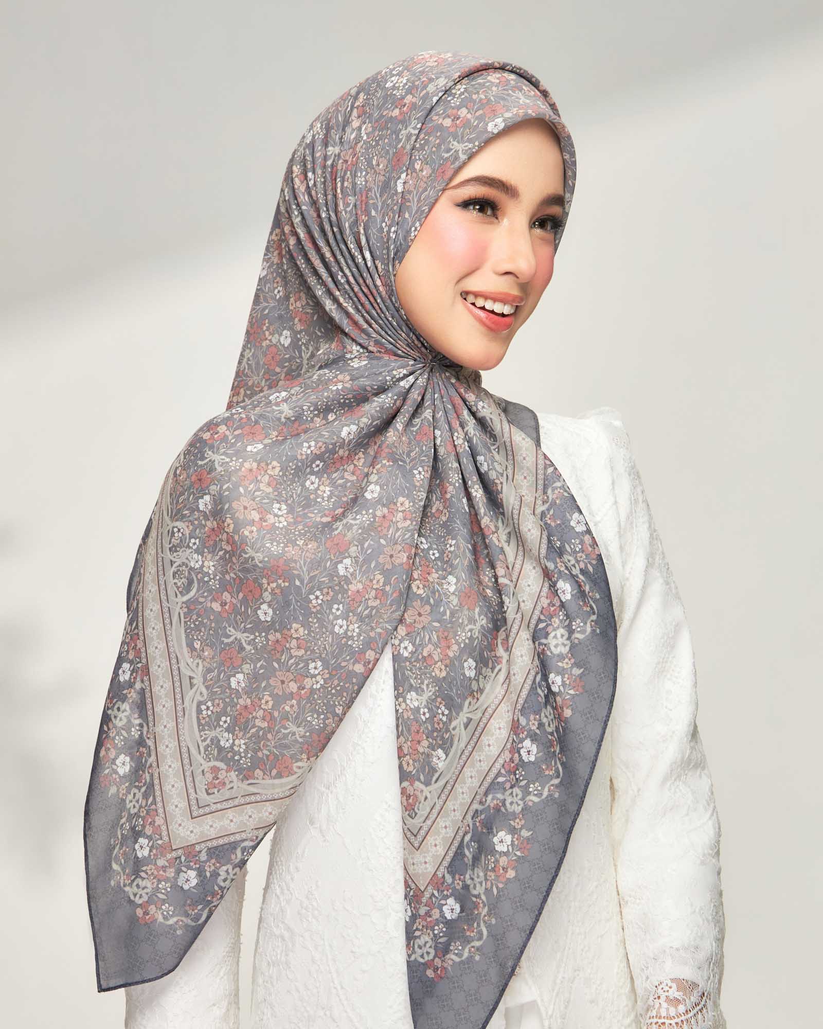 Kesuma in Slate