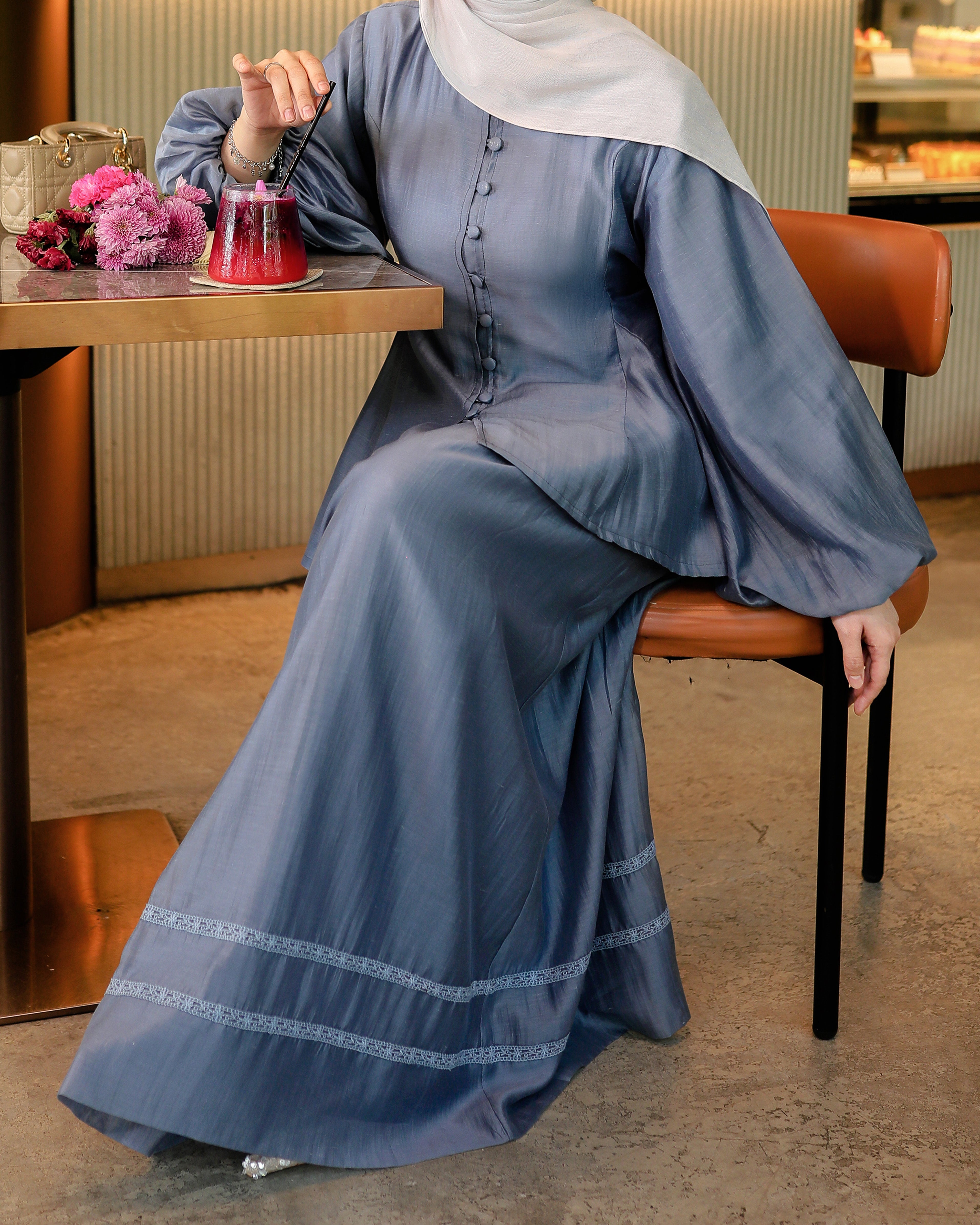 CLARA SET IN STEELBLUE