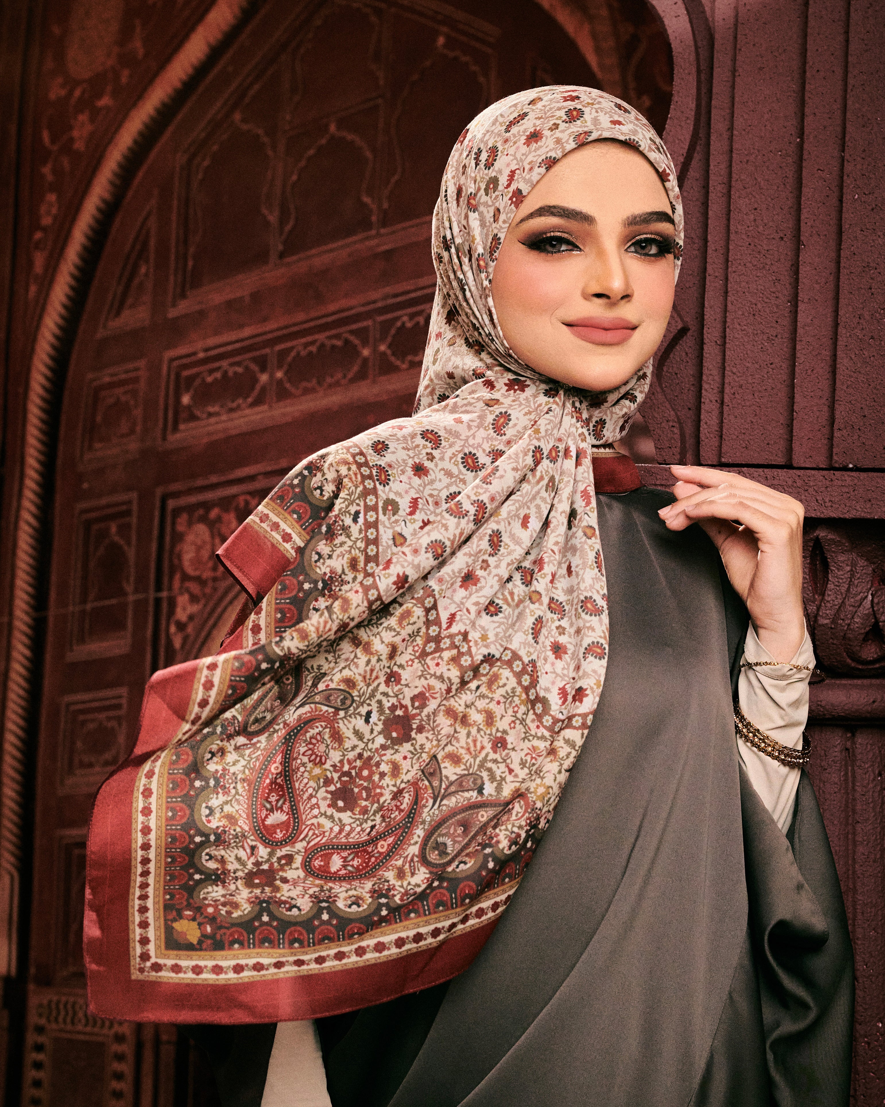 Mohabbatein in Sanjana Flame