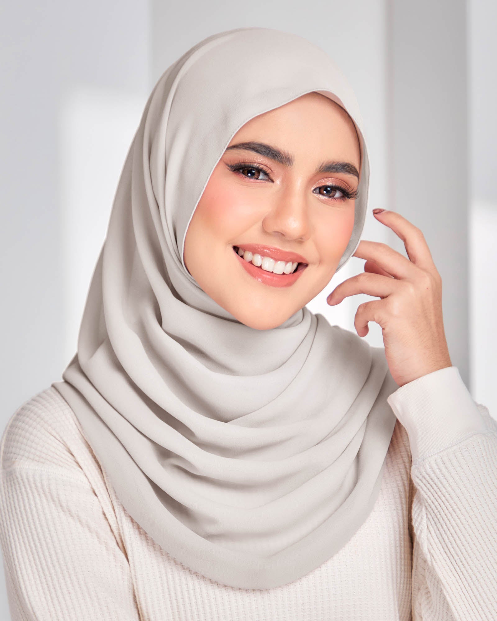 SAFIYYA PEARL CHIFFON SHAWL