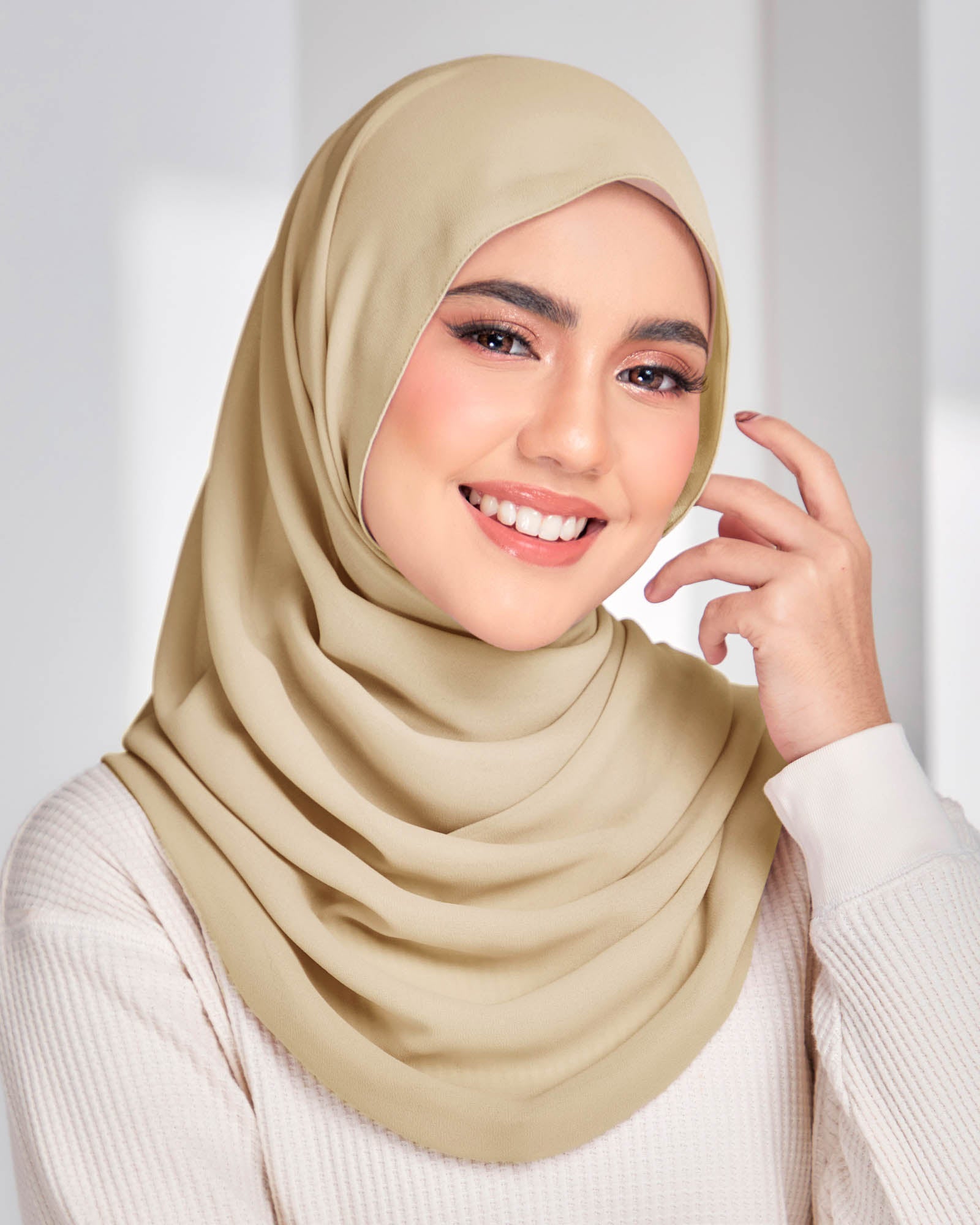 SAFIYYA PEARL CHIFFON SHAWL