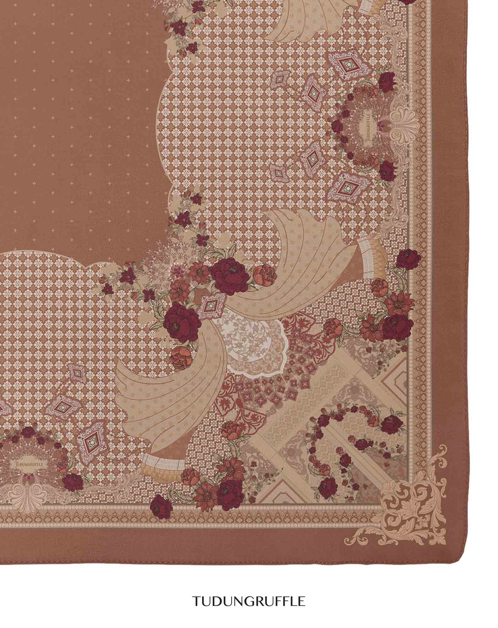 Che Siti in Widuri Brick Chiffon Shawl