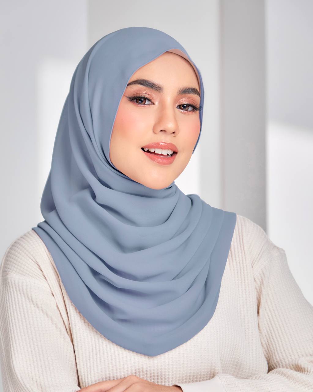 Safiyya Pearl Chiffon Shawl