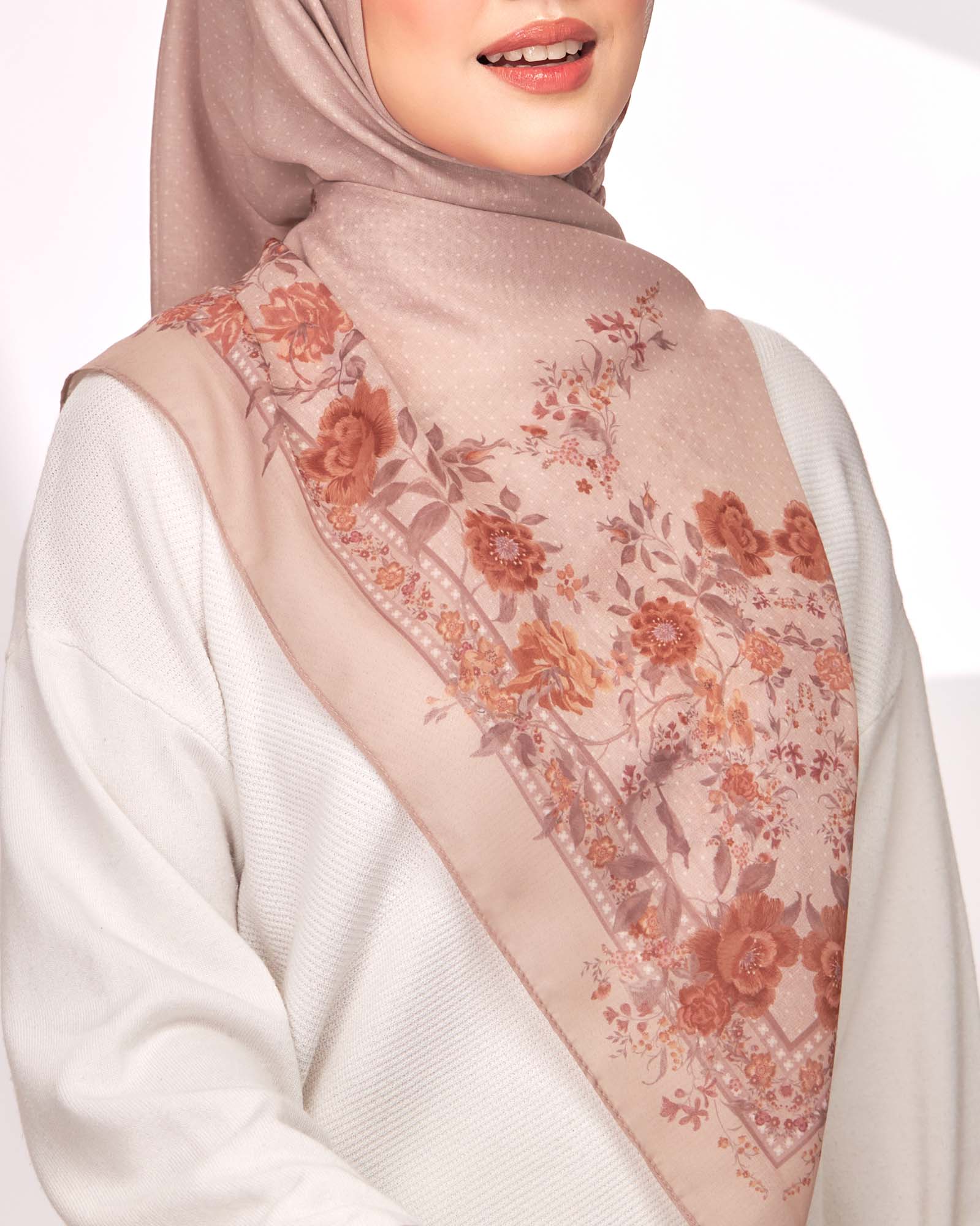 Kebaya in Suri Rose Dust