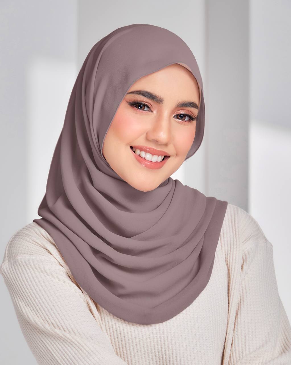Safiyya Pearl Chiffon Shawl
