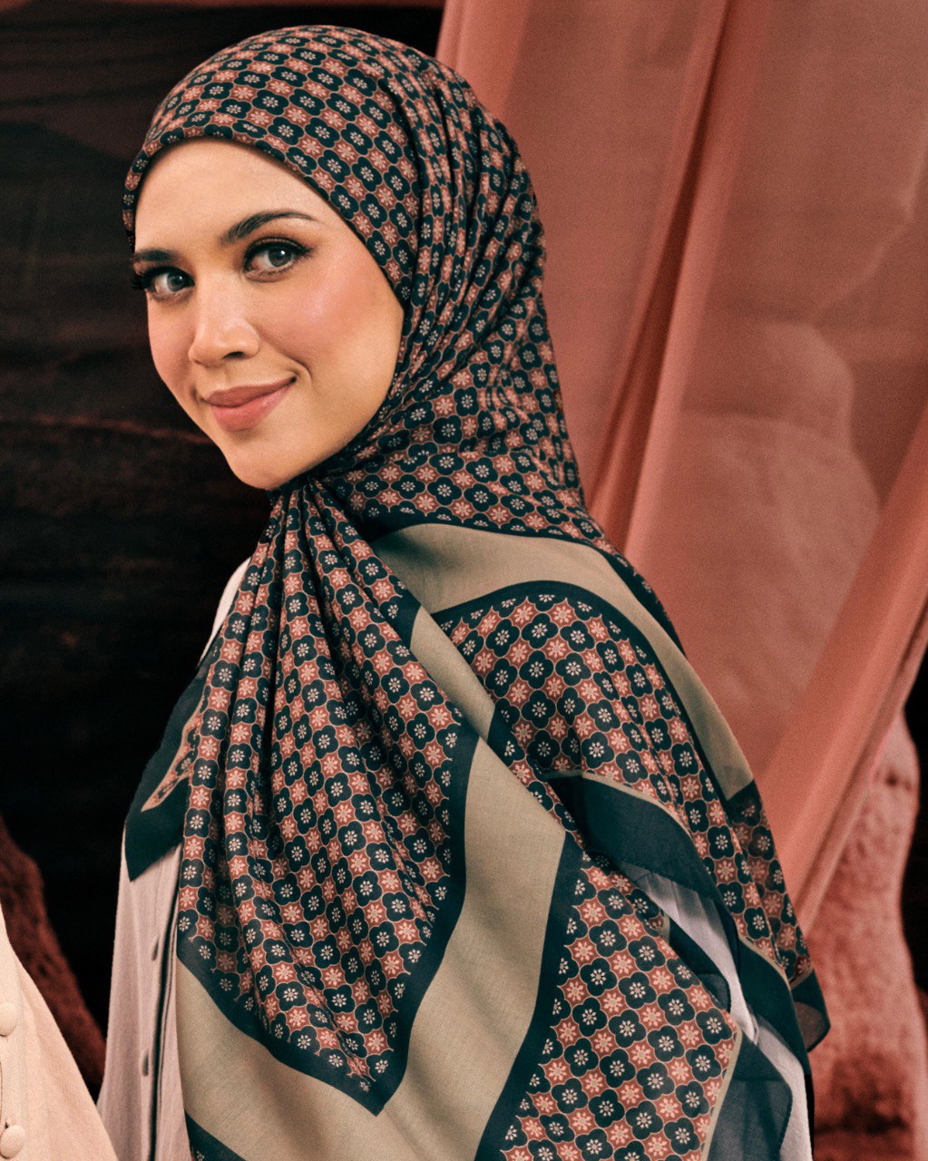 Zellij Square in  Canyon Black