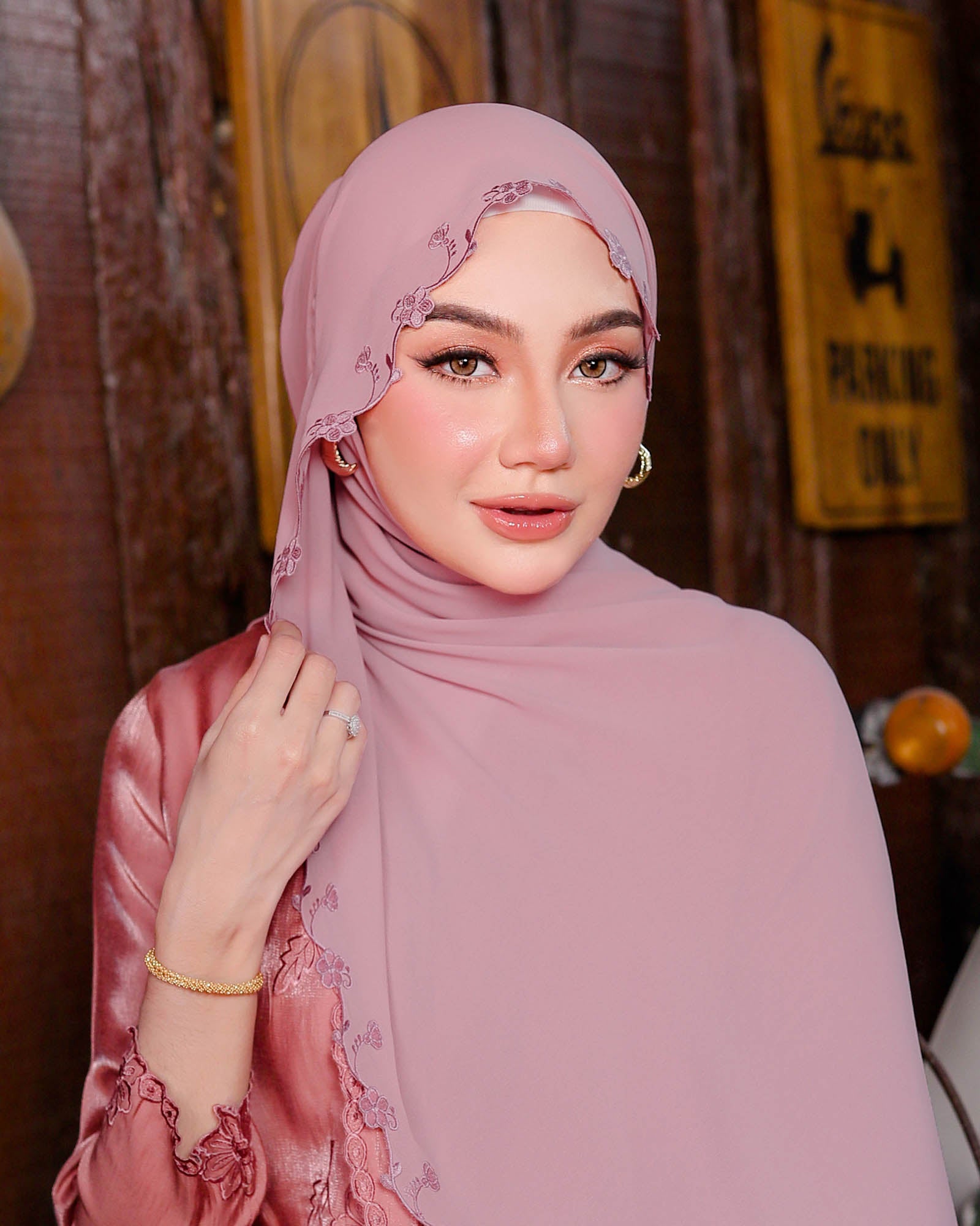 Juwita Pearl Chiffon Embroidery Shawl
