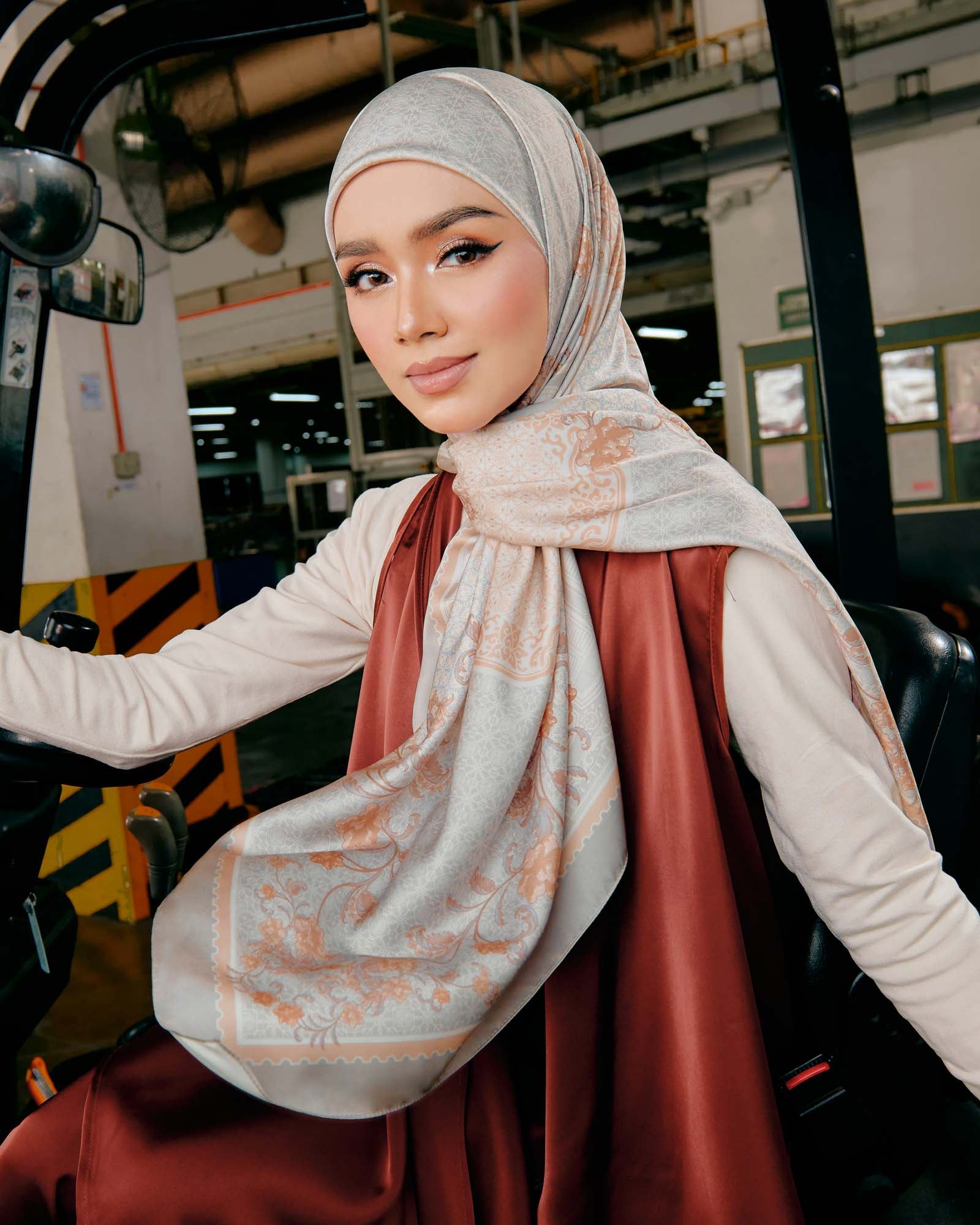 Warisan in Opaline