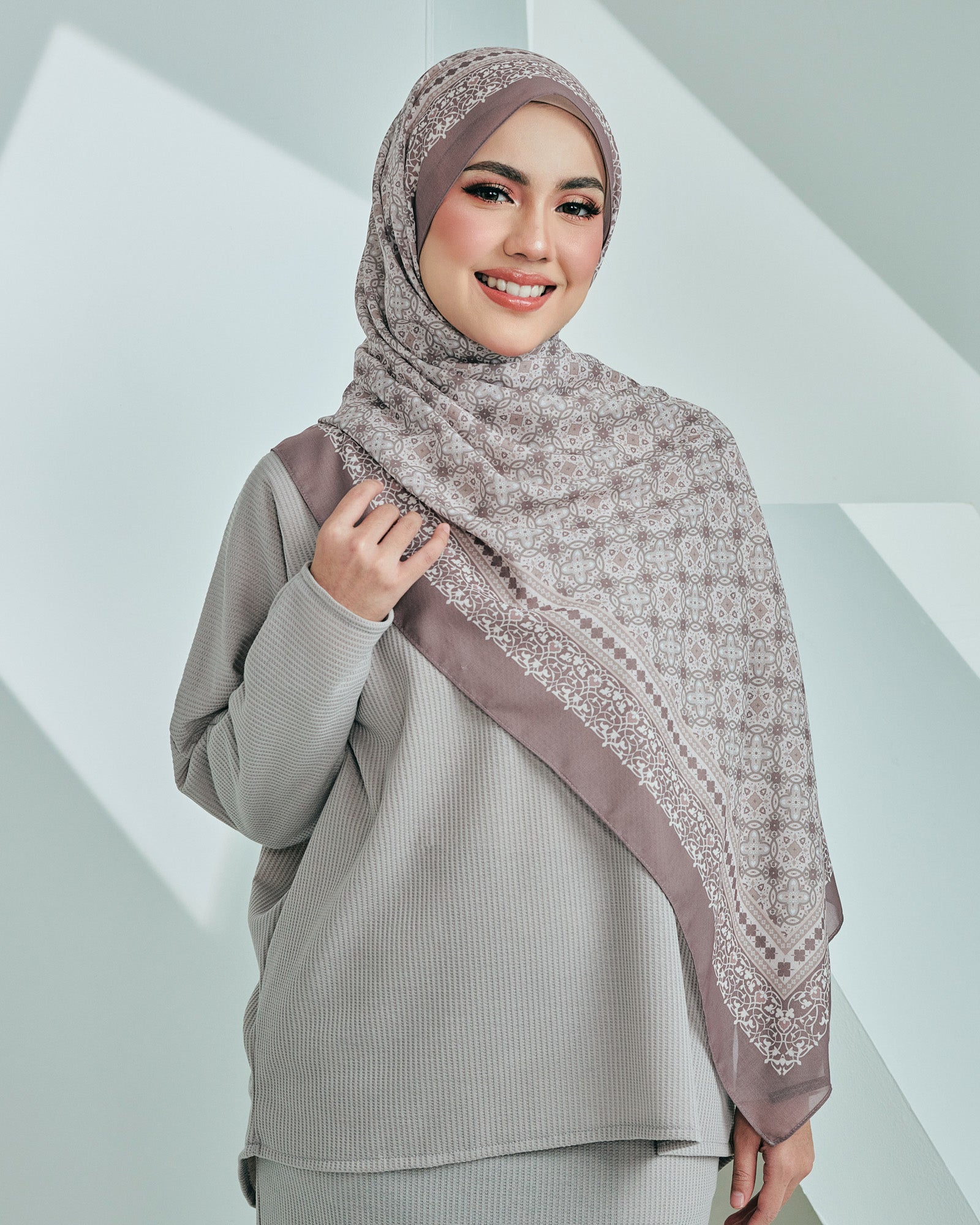 Marrakech in Ourika Mauve Cotton Shawl