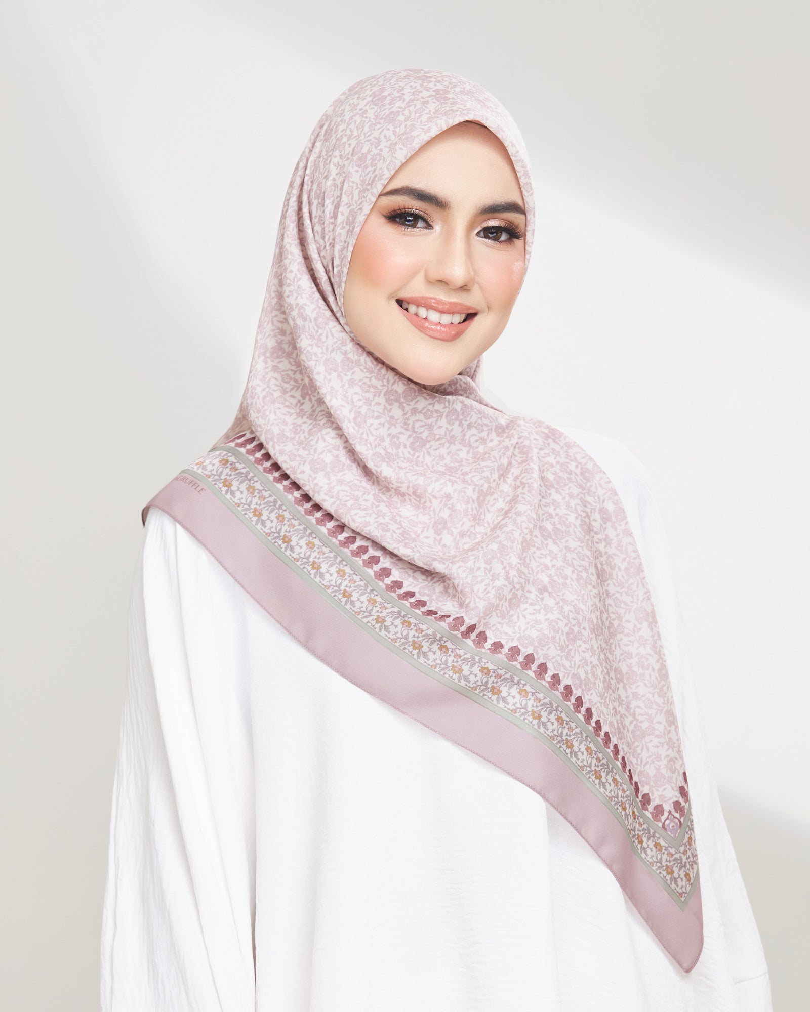 Sarong Bawal in Delima