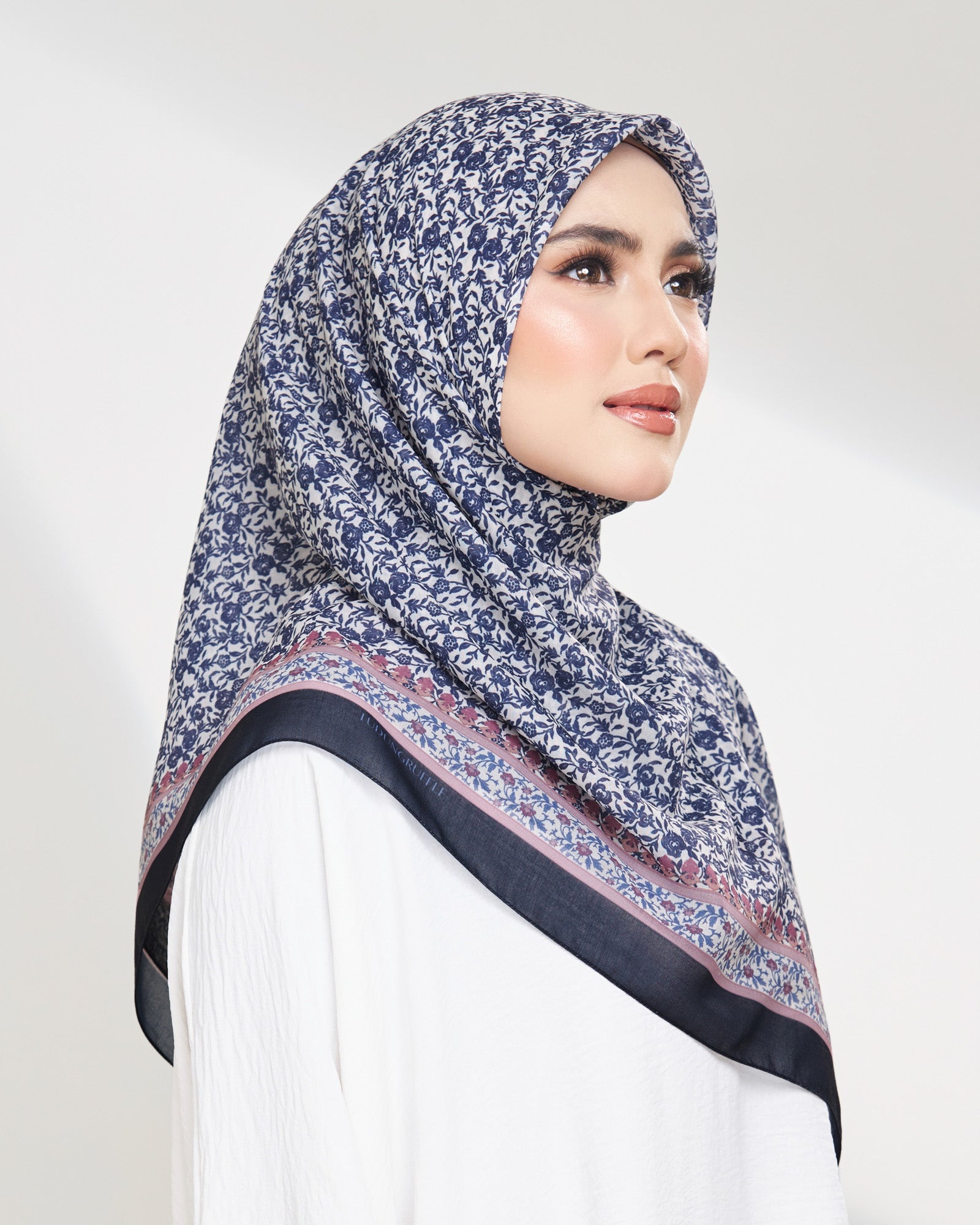 Sarong Bawal in Nilam