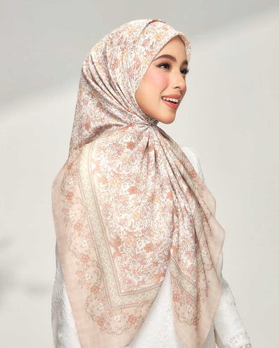 Kesuma in Apricot