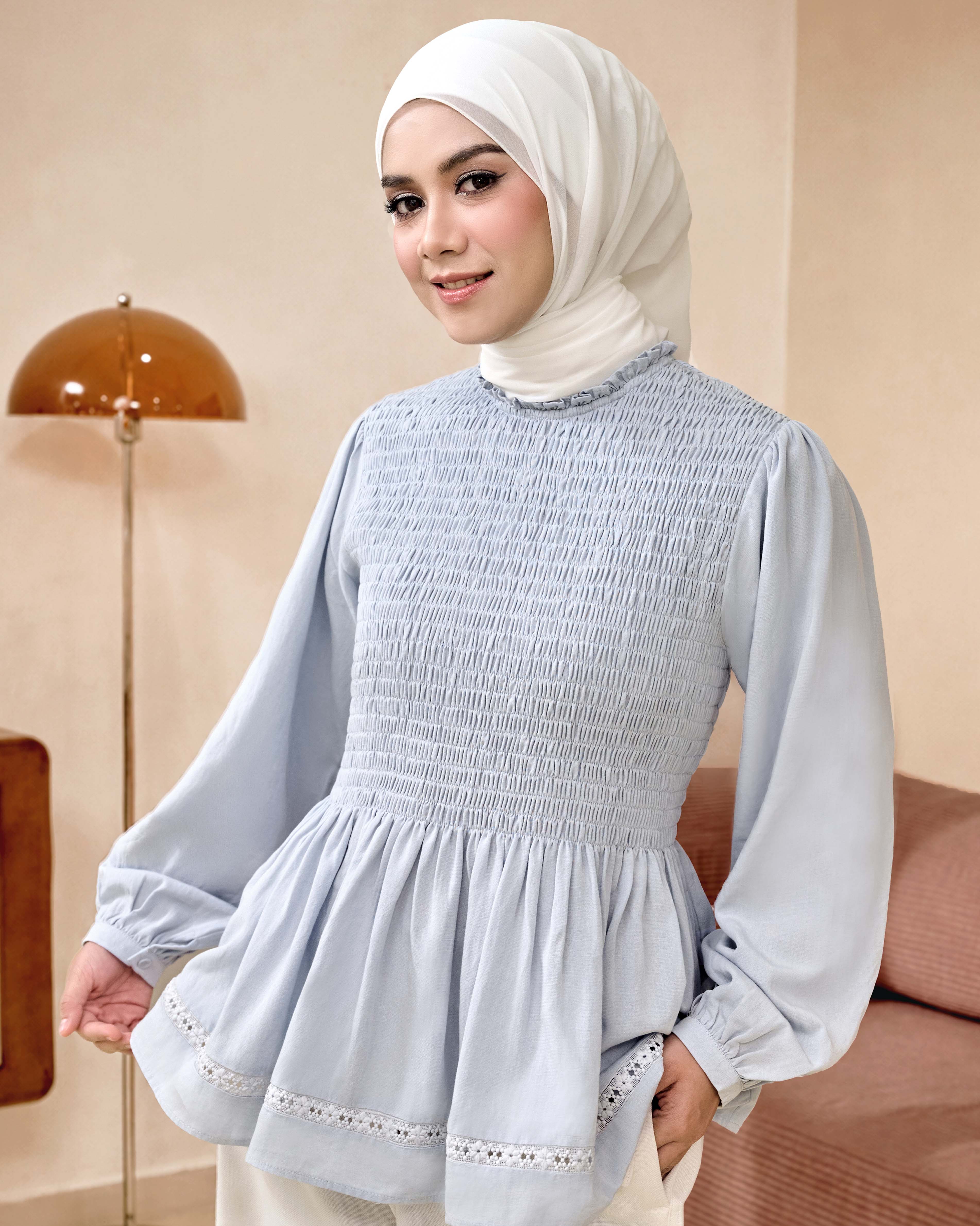 Betly Top in Baby Blue