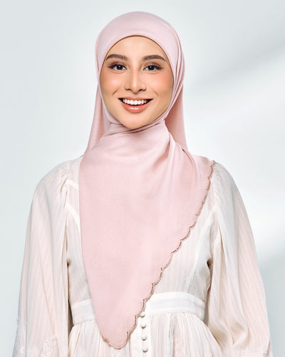 SALOMA SQUARE