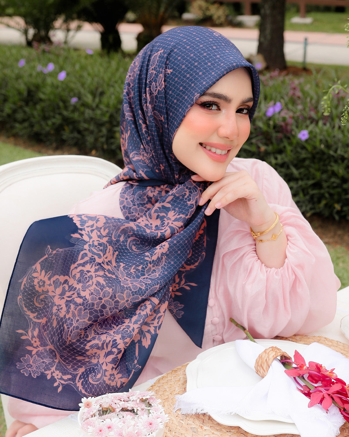 Lace in Carta