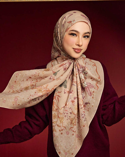 Sari in Cendana