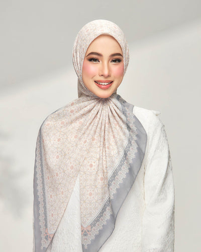 Maryam in Charming