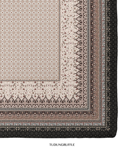 Arabesque in Layla