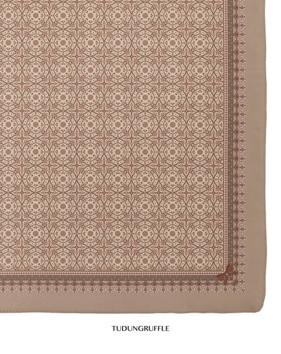Maryam in Dainty Satin Shawl