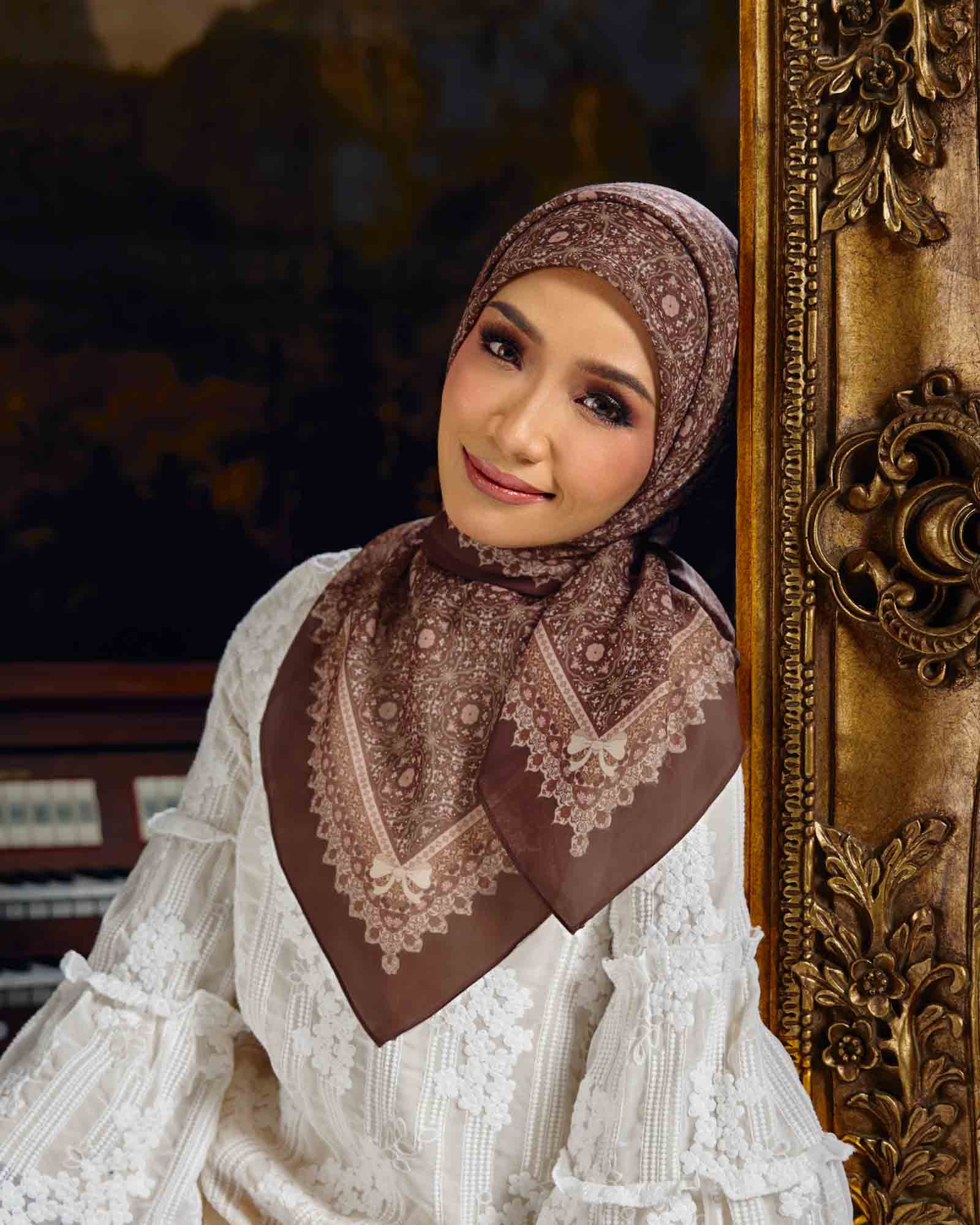 Maryam in Devote
