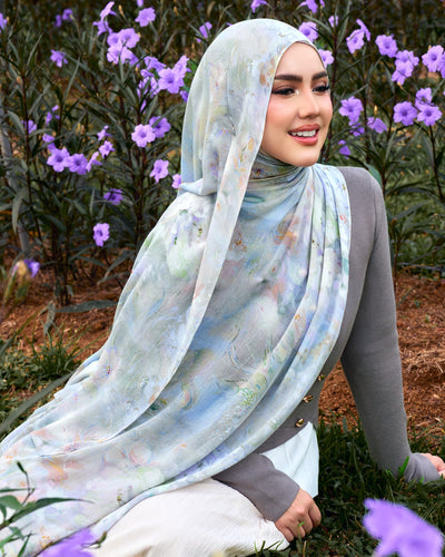 Eiryls Modal Shawl in Floravelle
