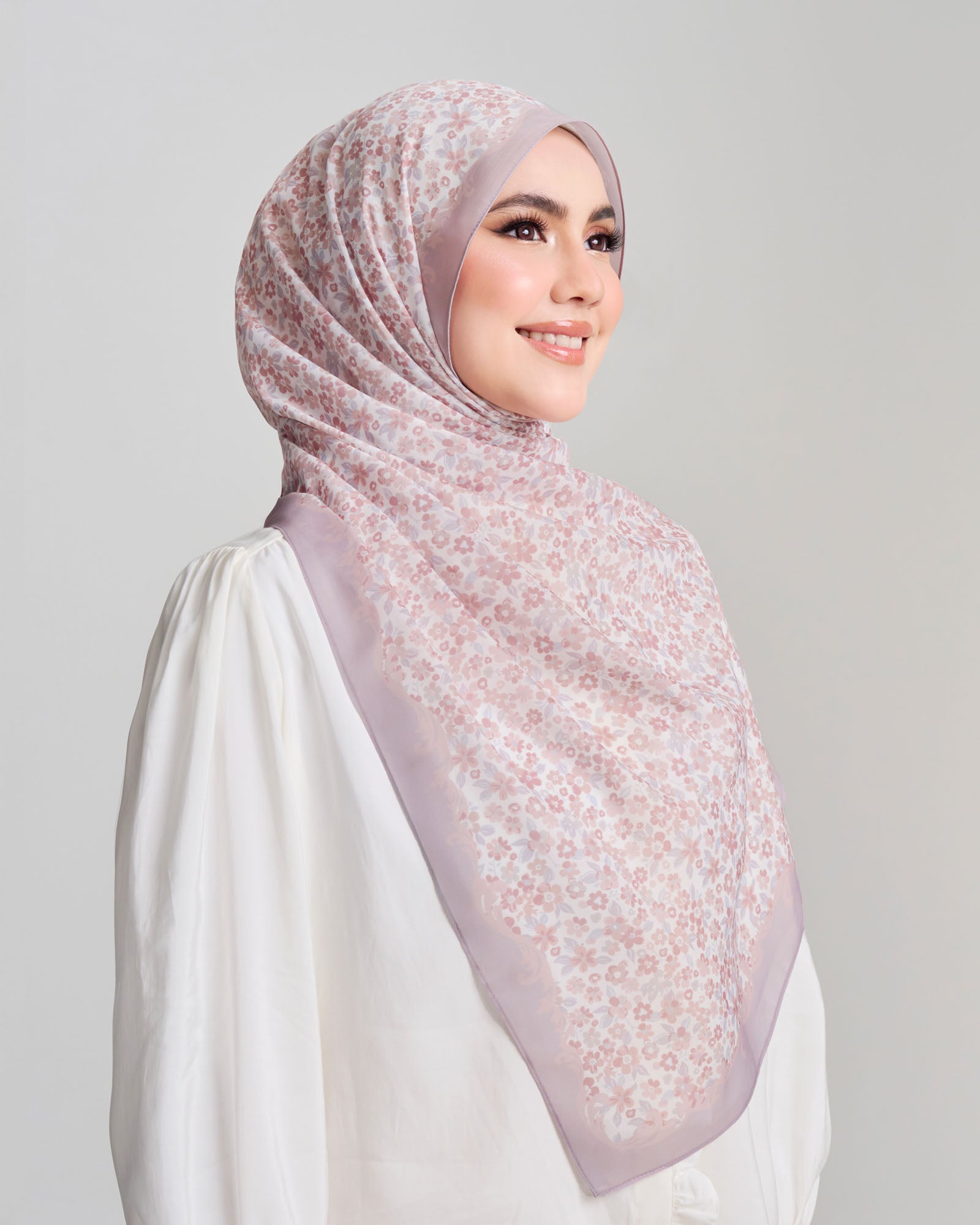 Vintage Garden in Eleanor Cotton Shawl